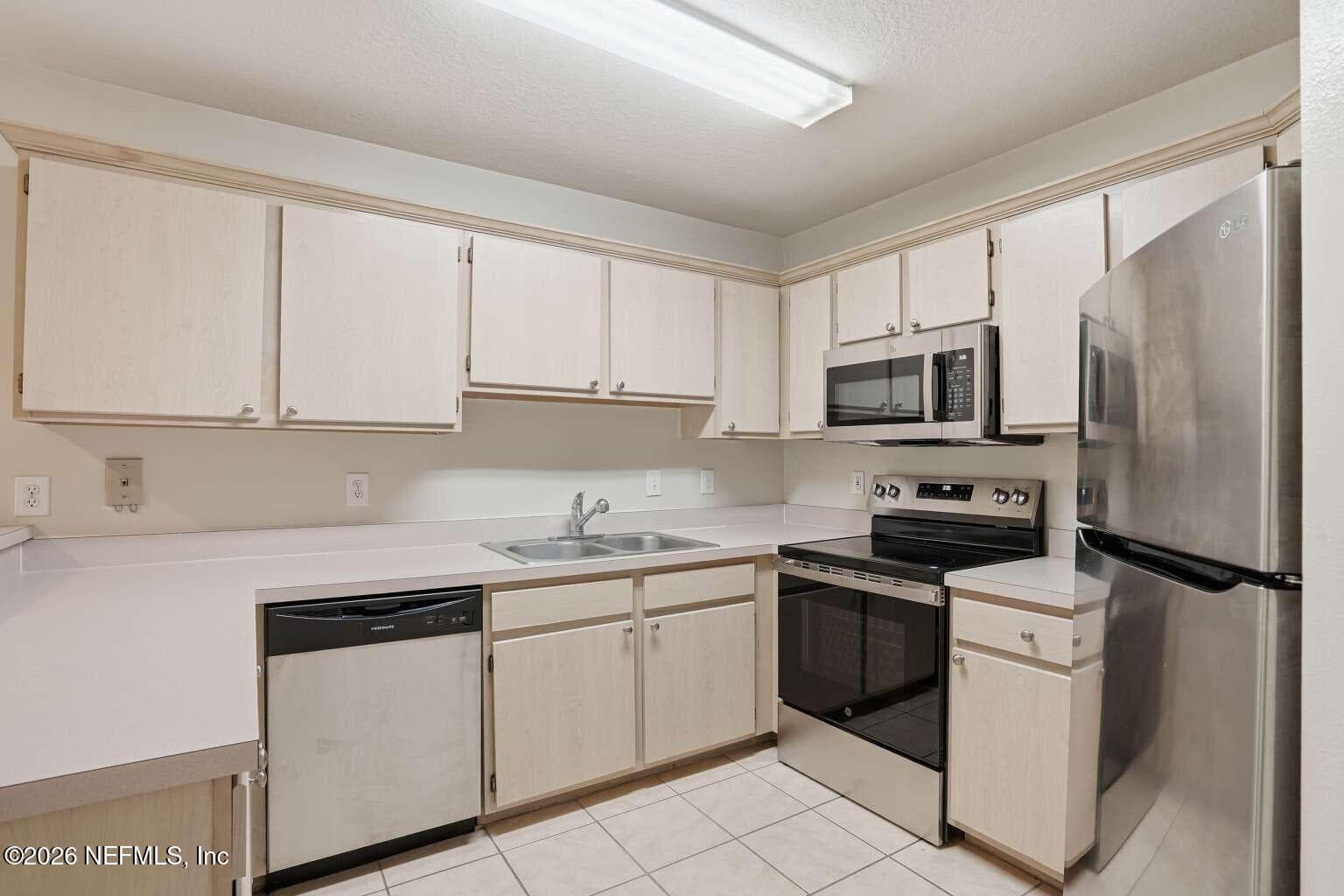 Photo 11 of 1655 THE GREENS Way 3224, Jacksonville Beach, FL 32250