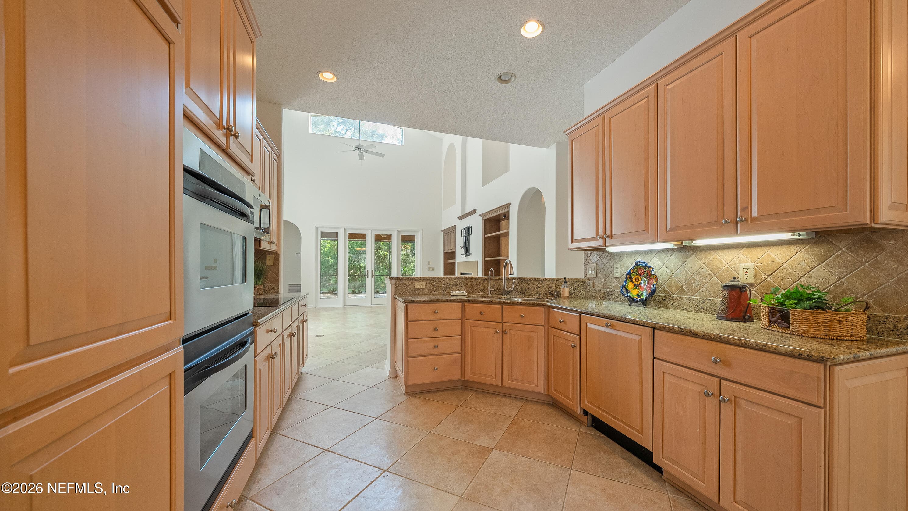 Photo 11 of 1221 QUEENS ISLAND Court, Jacksonville, FL 32225
