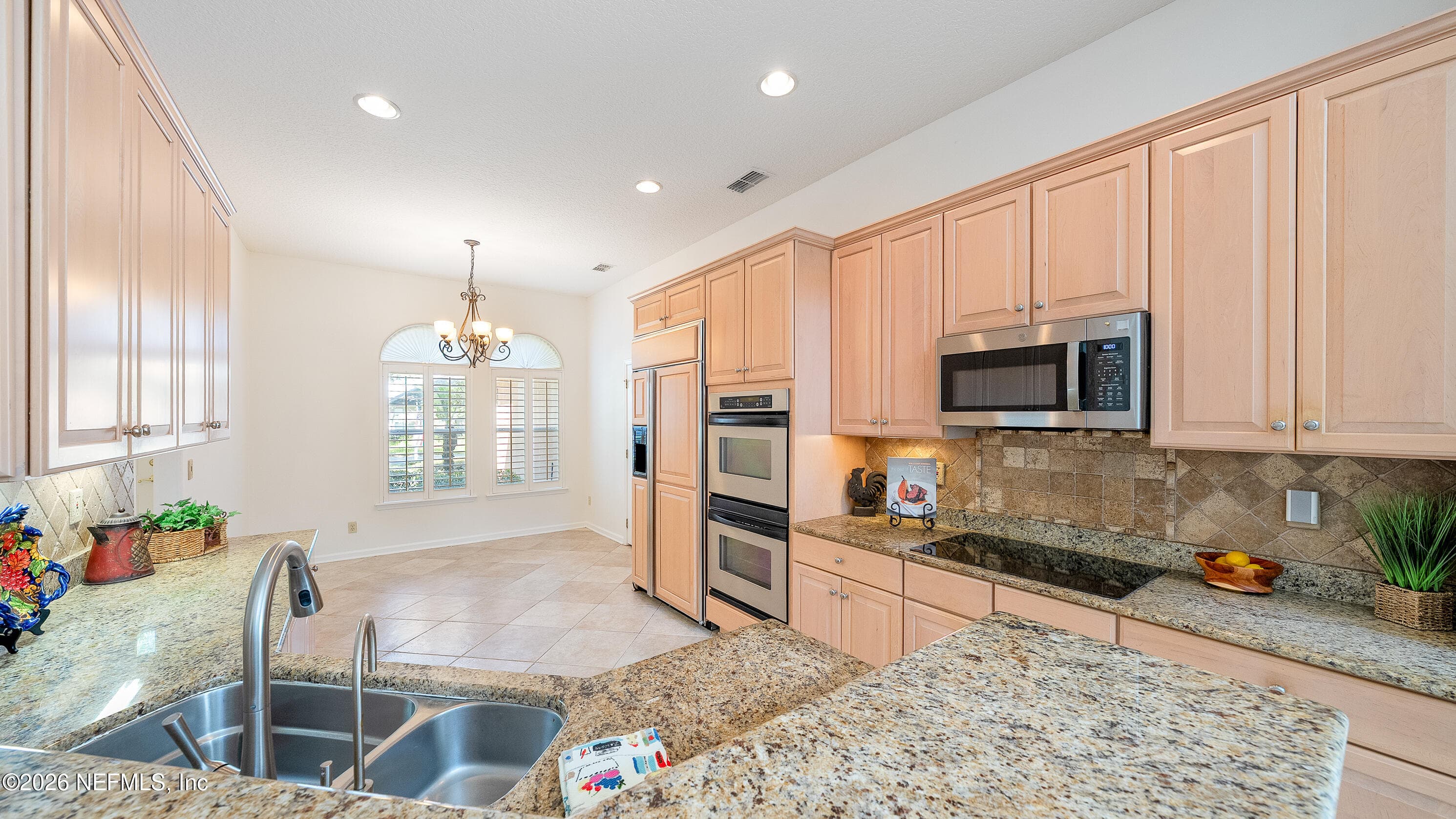 Photo 12 of 1221 QUEENS ISLAND Court, Jacksonville, FL 32225