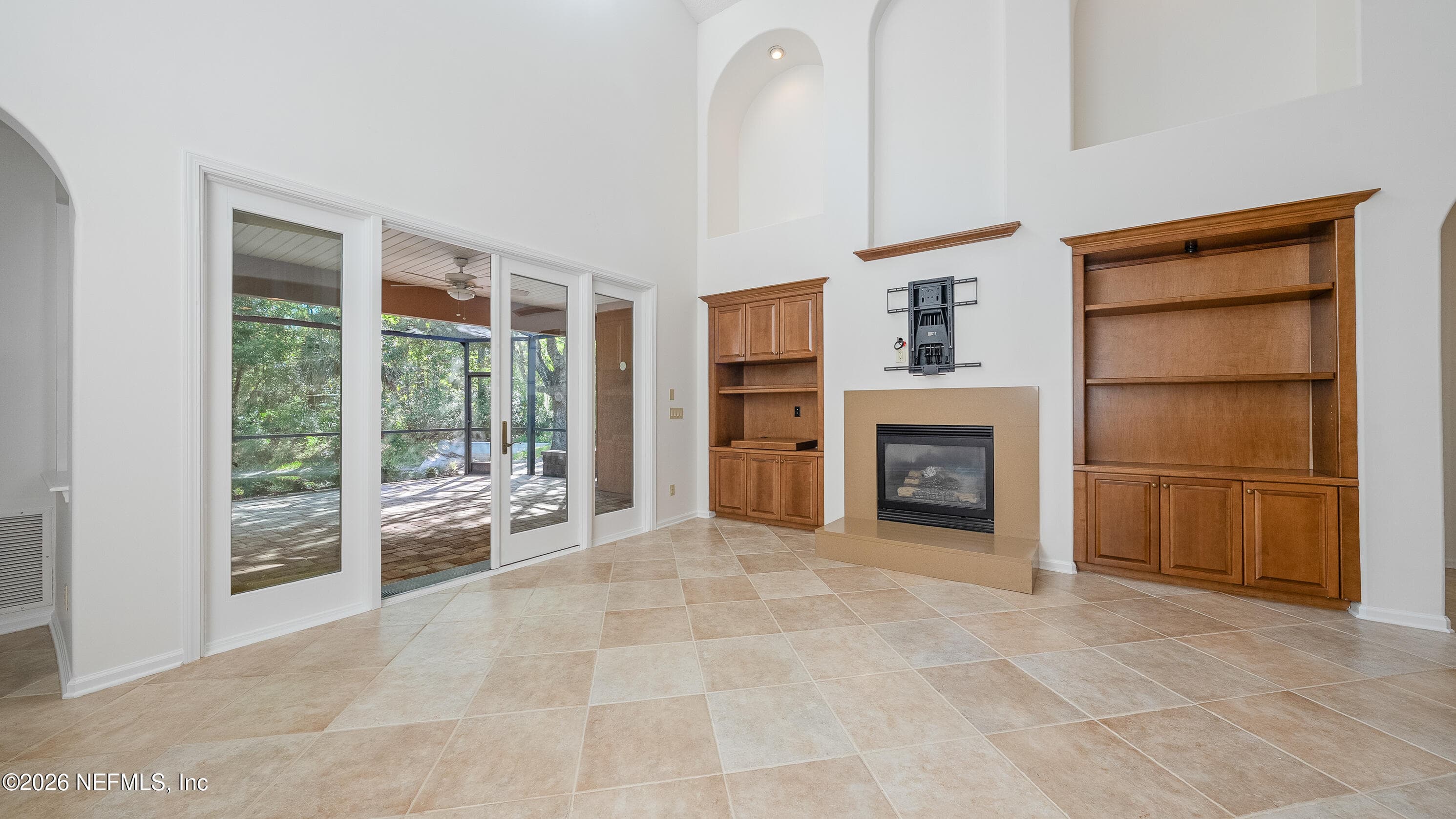 Photo 14 of 1221 QUEENS ISLAND Court, Jacksonville, FL 32225