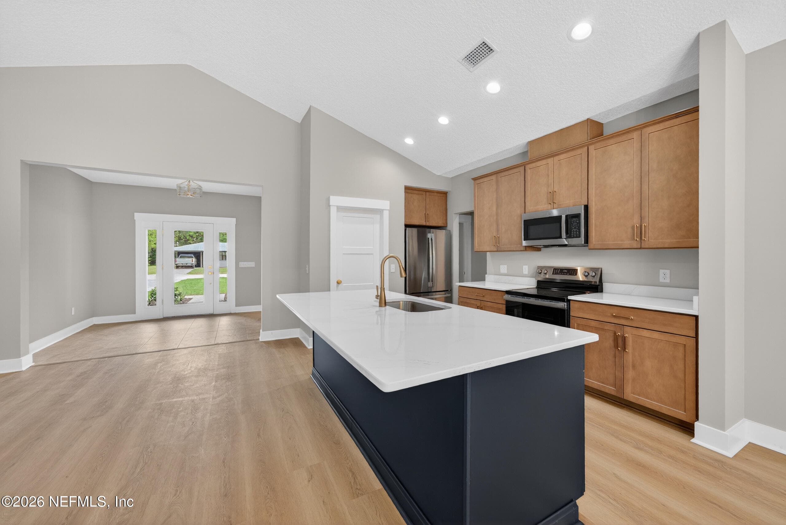 Photo 11 of 464 E SHUEY Avenue, Macclenny, FL 32063