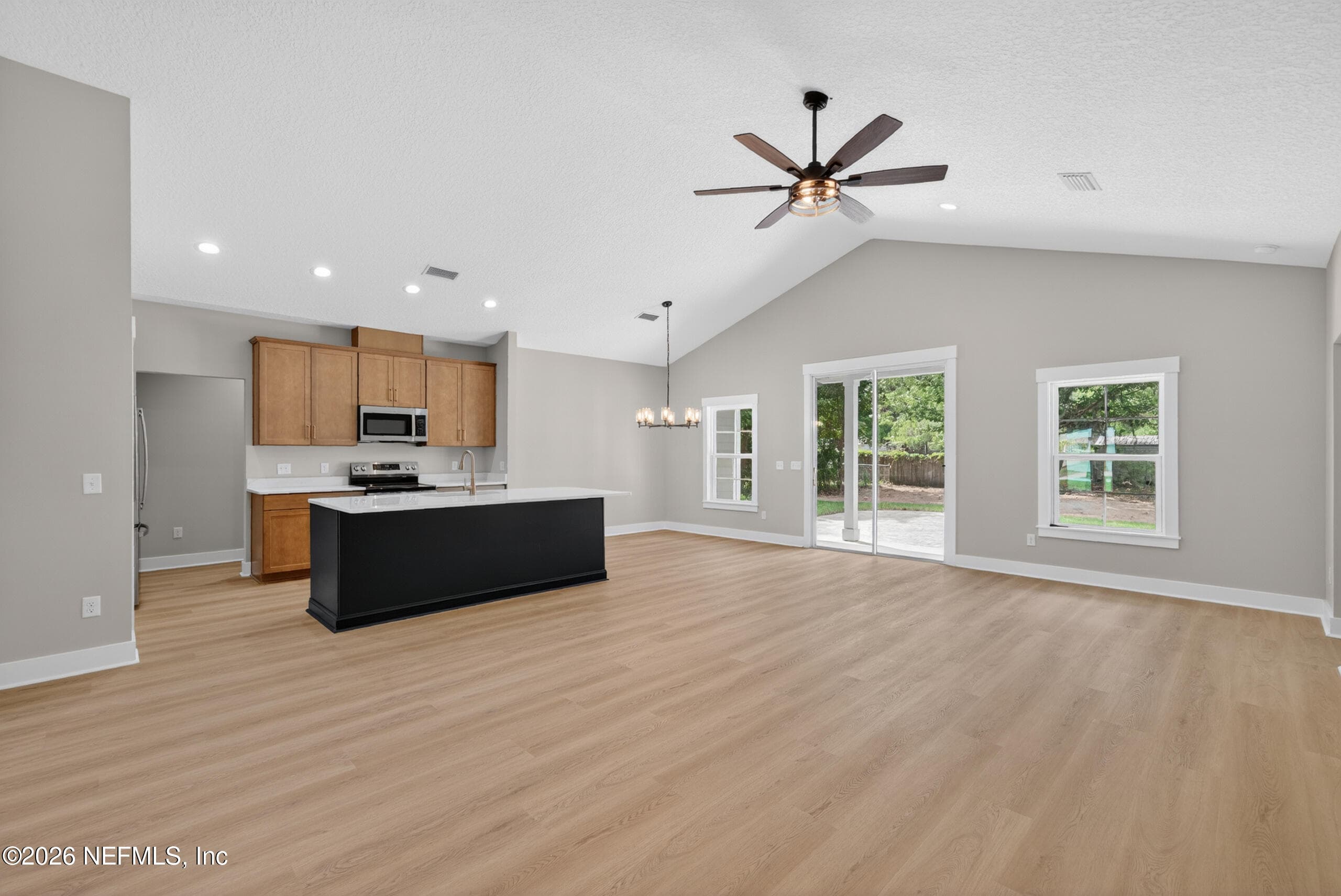 Photo 8 of 464 E SHUEY Avenue, Macclenny, FL 32063