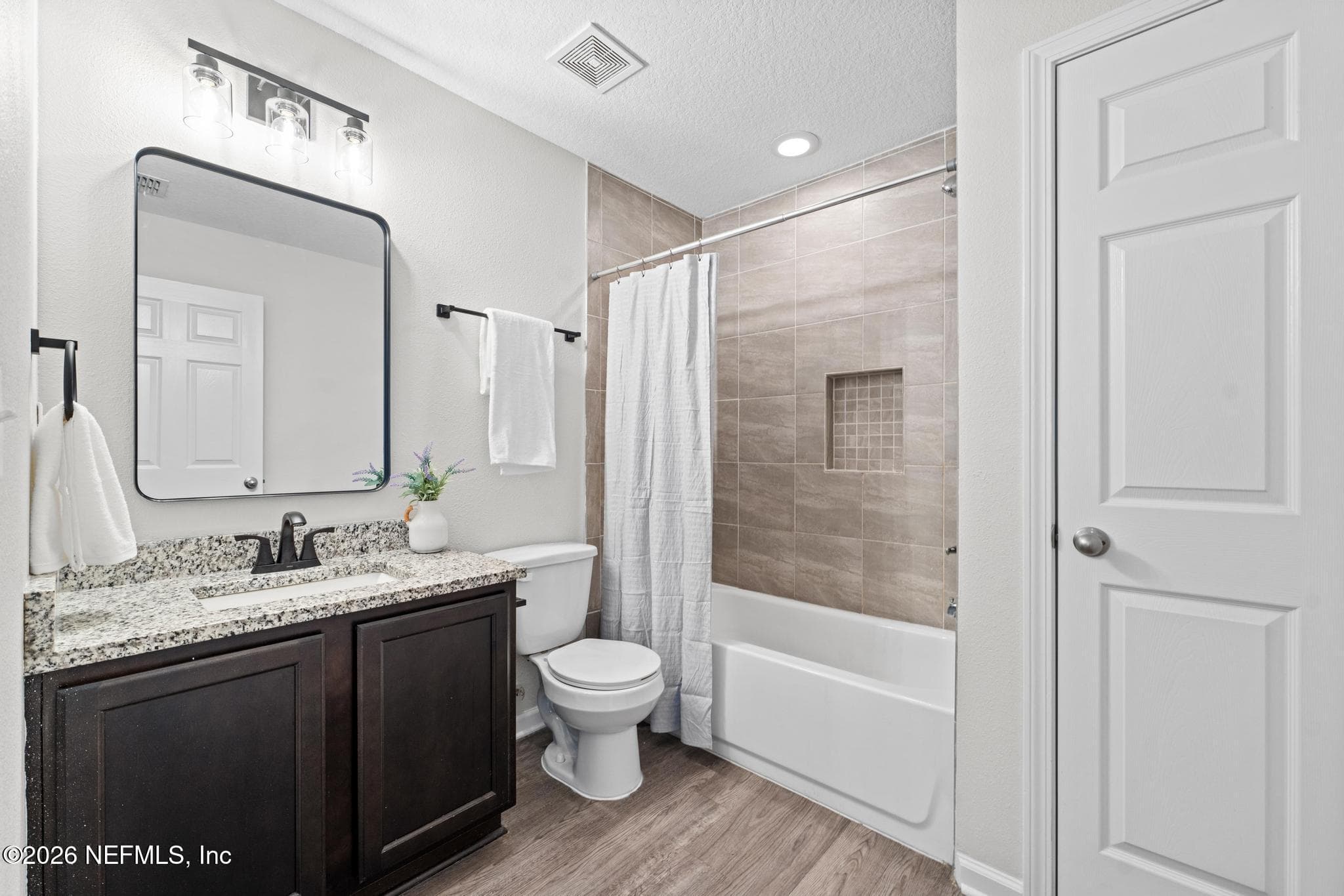 Photo 8 of 124 S 10TH Street, Jacksonville Beach, FL 32250