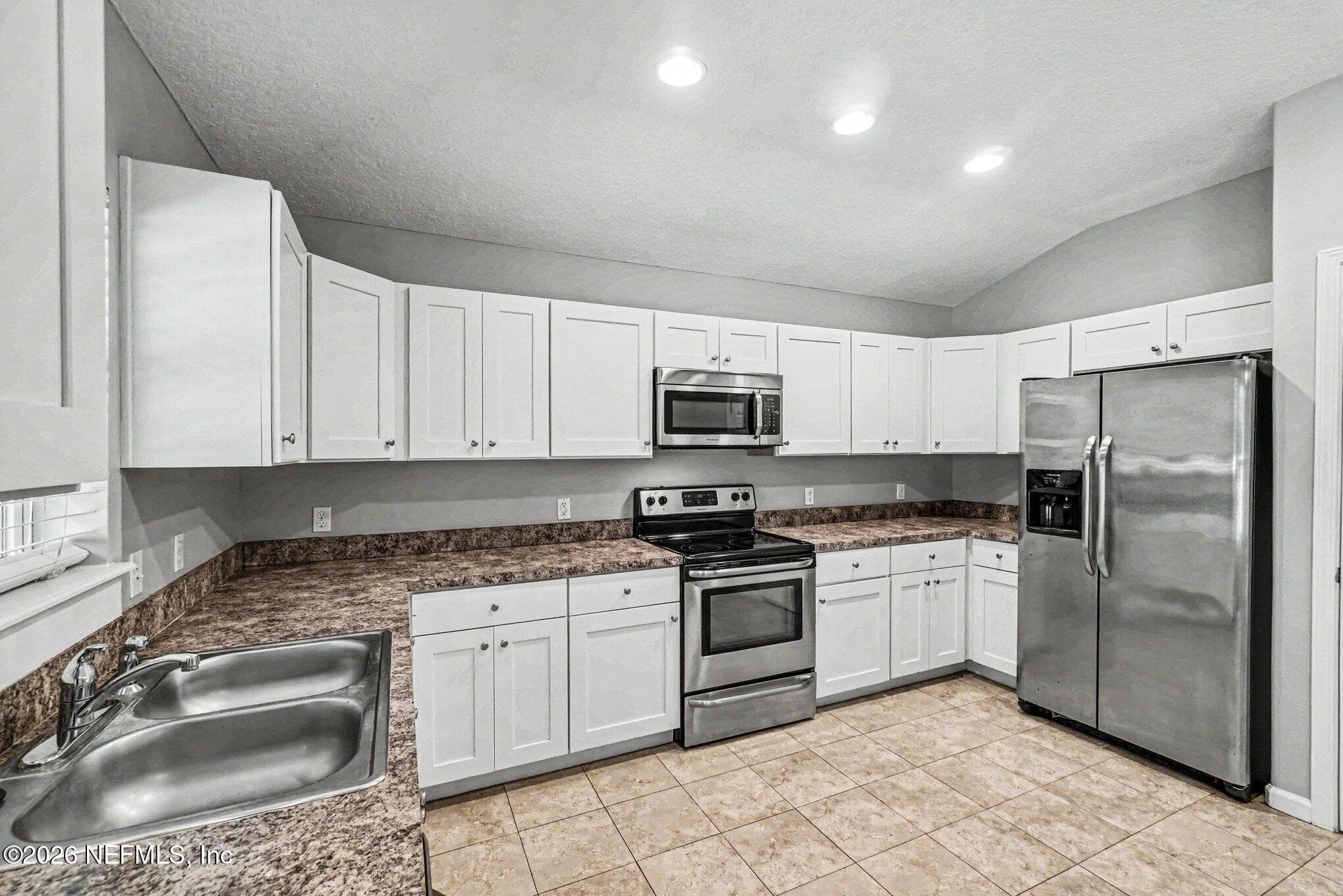 Photo 5 of 87043 CHESAPEAKE Avenue, Yulee, FL 32097