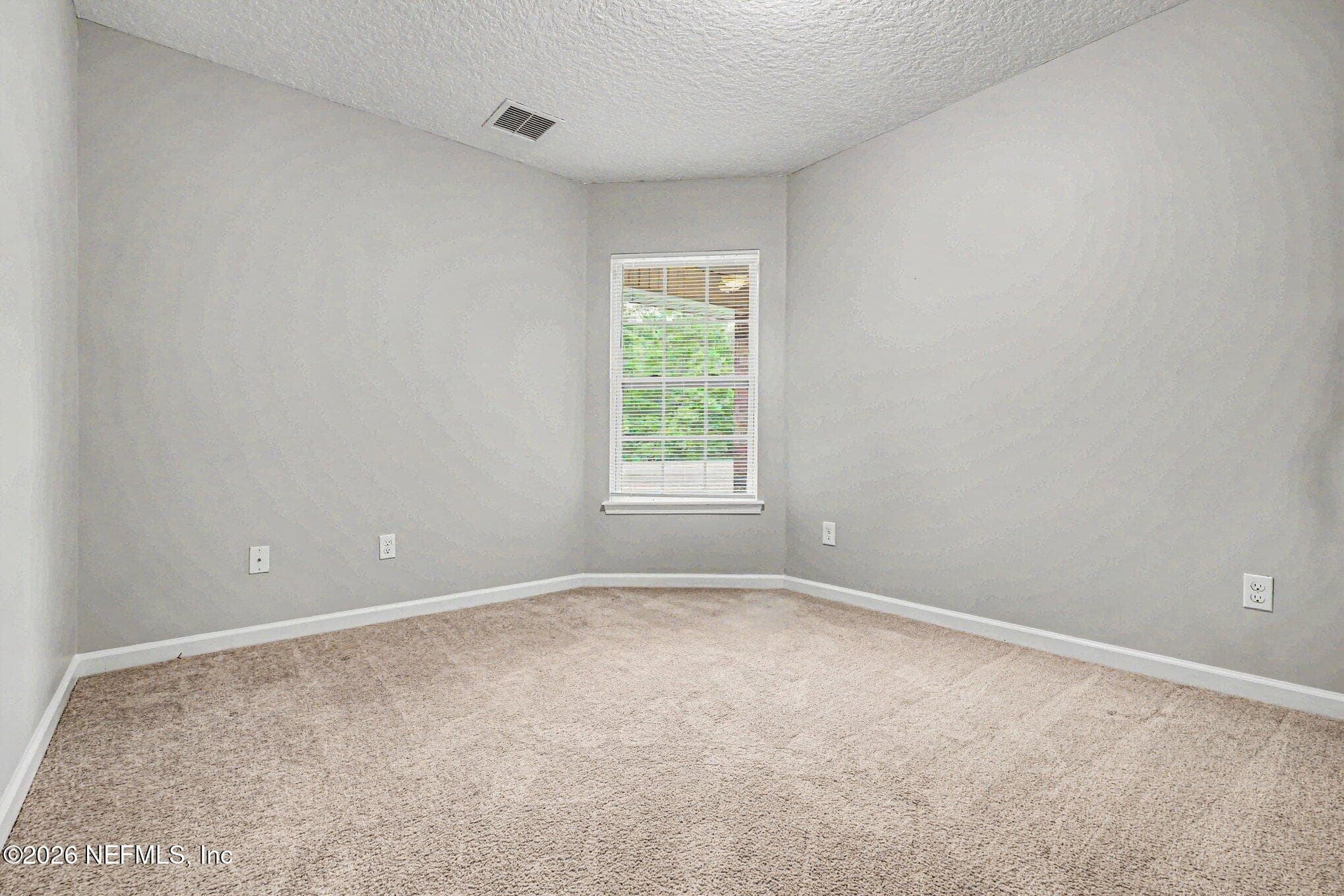 Photo 12 of 87043 CHESAPEAKE Avenue, Yulee, FL 32097