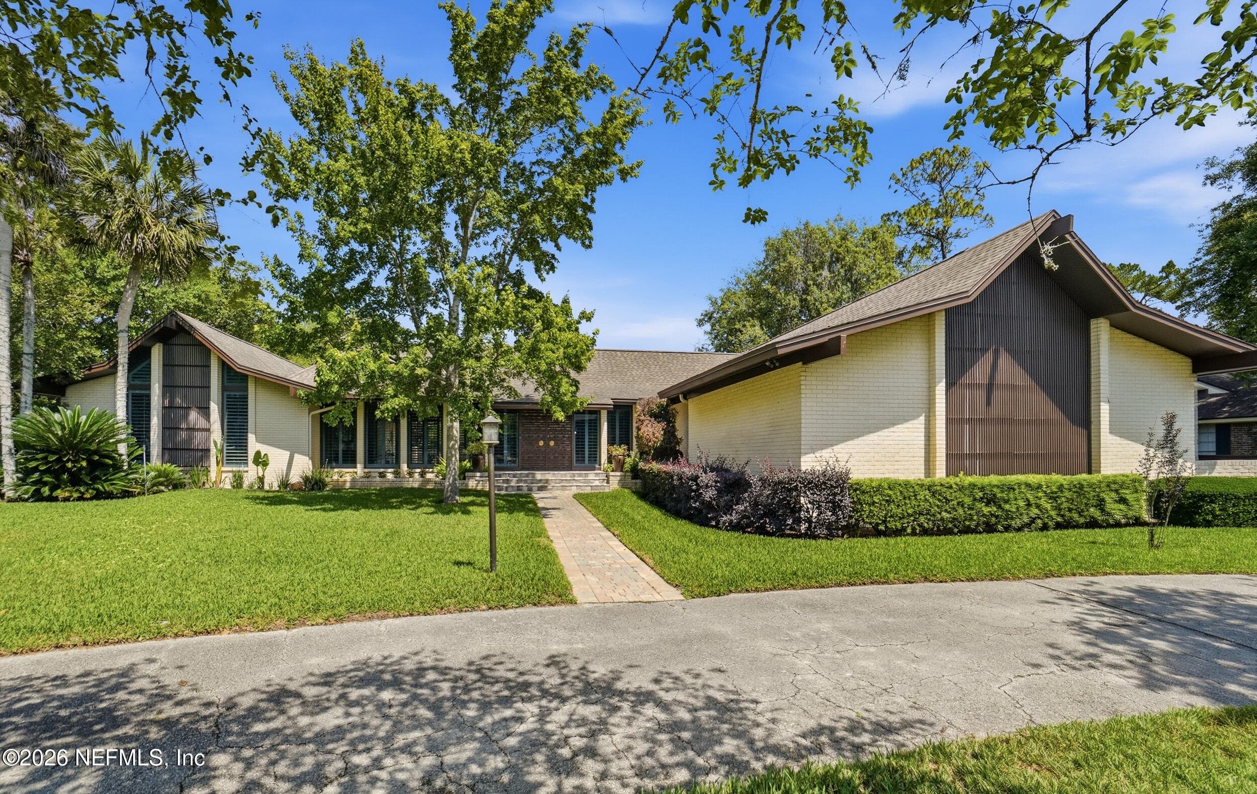 Photo 2 of 7946 QUAILWOOD Drive, Jacksonville, FL 32256
