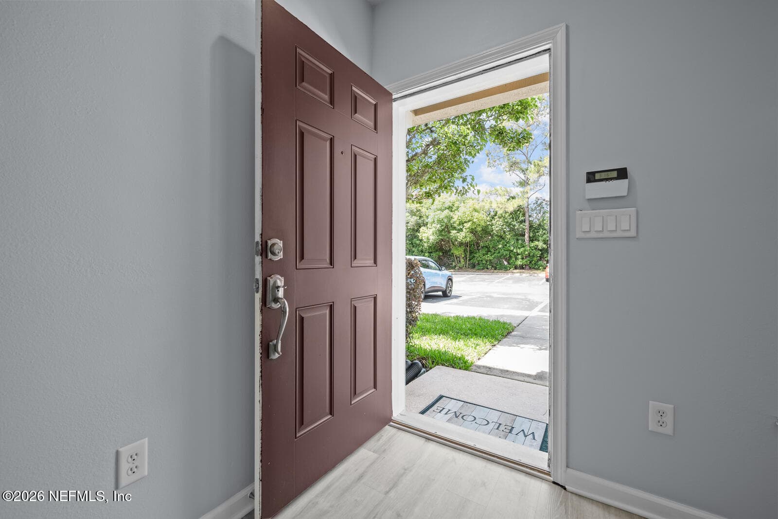 Photo 3 of 8077 SUMMERSIDE Circle, Jacksonville, FL 32256