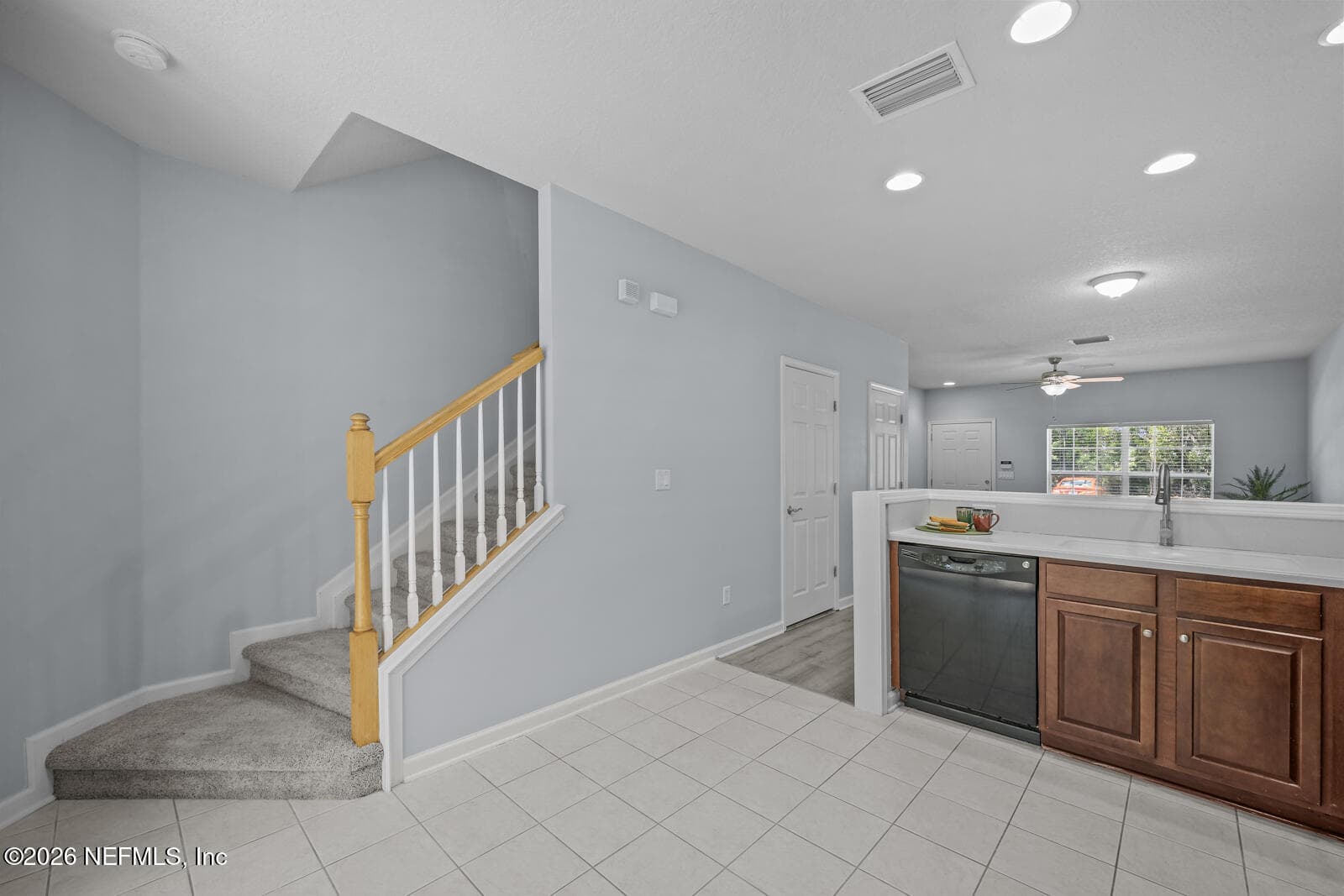 Photo 10 of 8077 SUMMERSIDE Circle, Jacksonville, FL 32256
