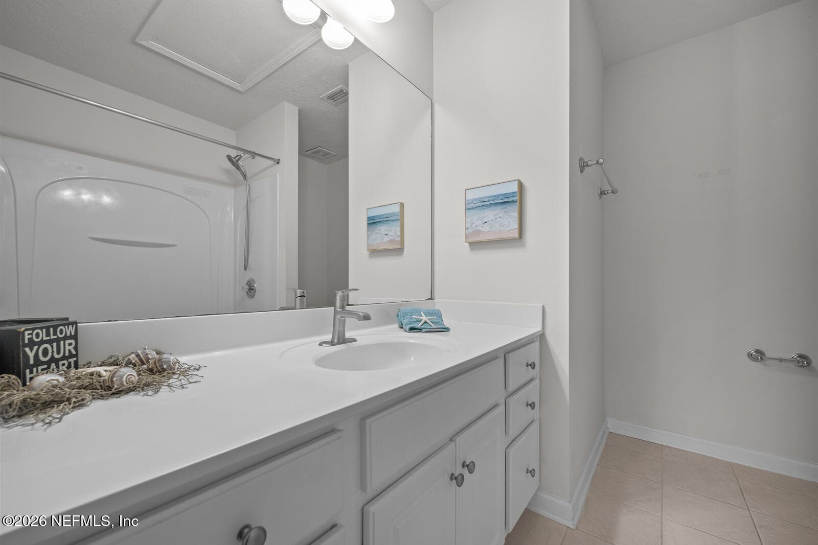 Photo 15 of 8077 SUMMERSIDE Circle, Jacksonville, FL 32256