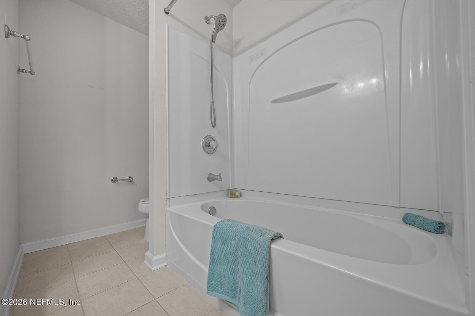 Photo 16 of 8077 SUMMERSIDE Circle, Jacksonville, FL 32256