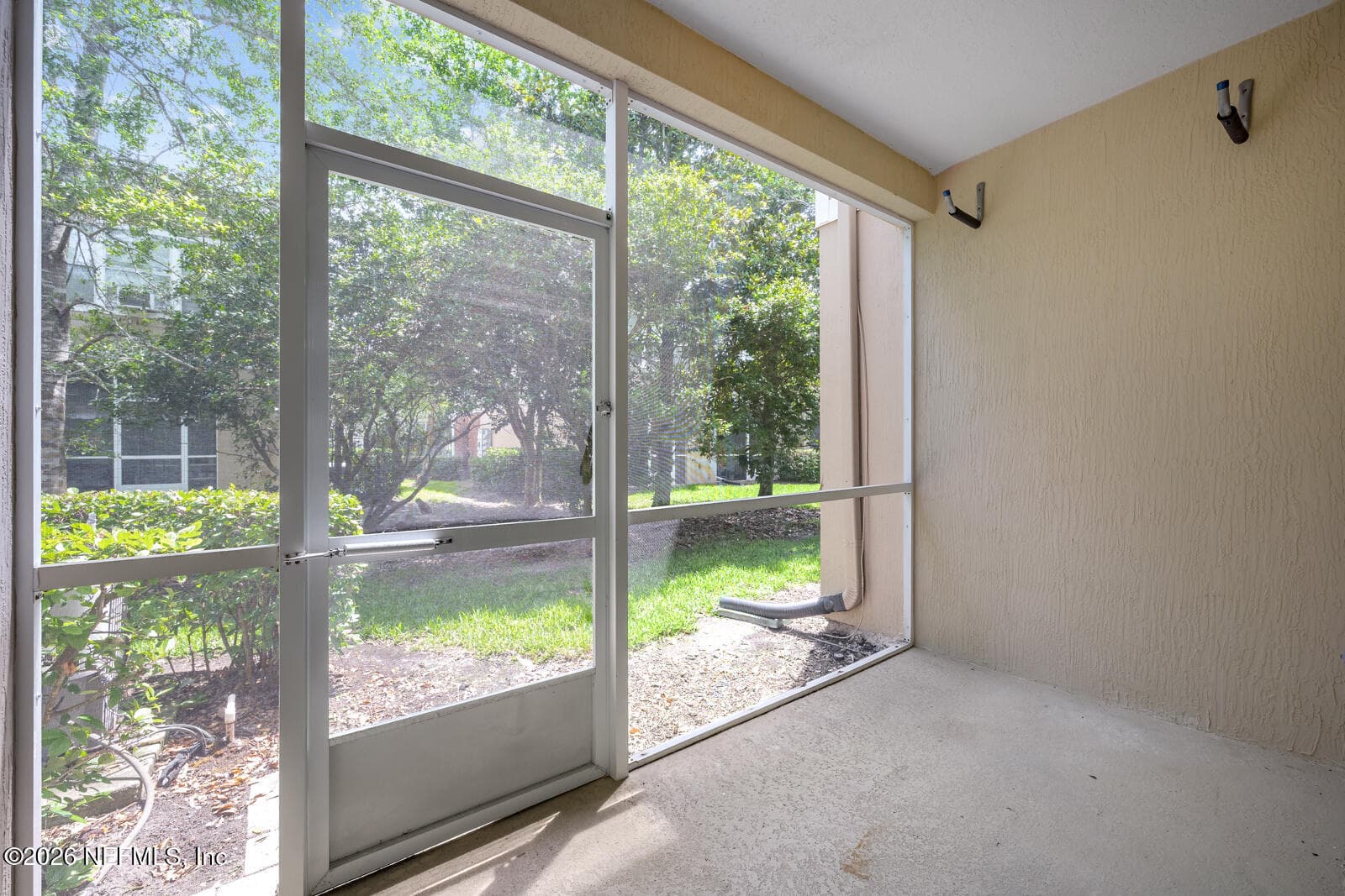 Photo 21 of 8077 SUMMERSIDE Circle, Jacksonville, FL 32256