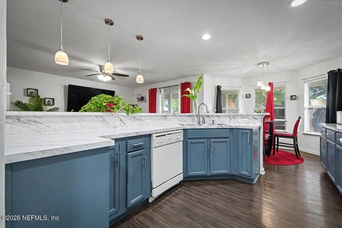 Photo 11 of 237 MANGO Drive, Palatka, FL 32177