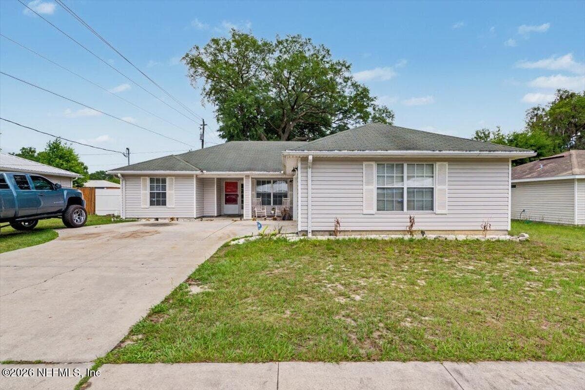 Photo 22 of 237 MANGO Drive, Palatka, FL 32177