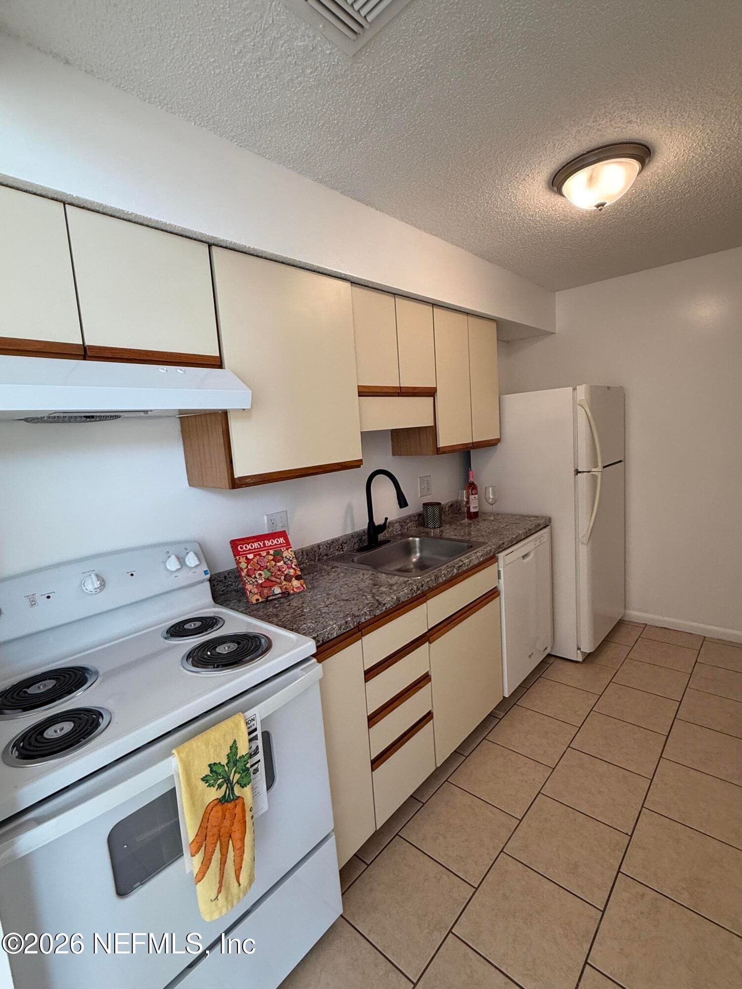 Photo 15 of 10711 WHISPERING WOODS Place 1, Jacksonville, FL 32246
