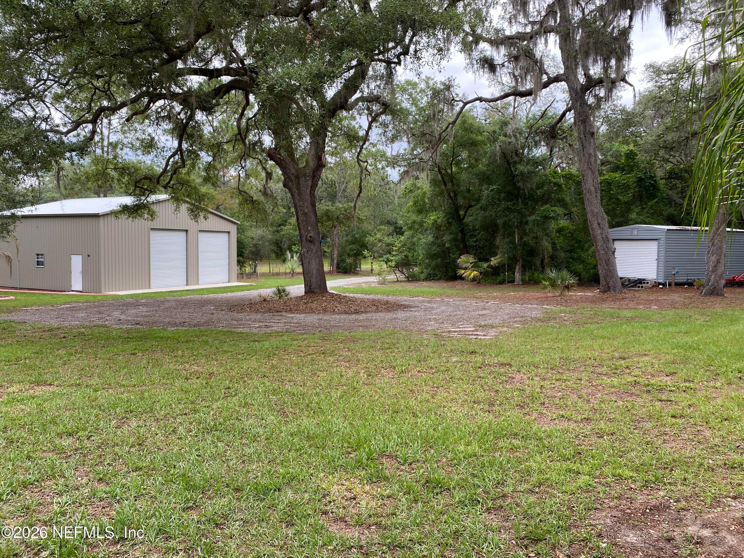 Photo 4 of 265 LAKE COMO Drive, Pomona Park, FL 32181