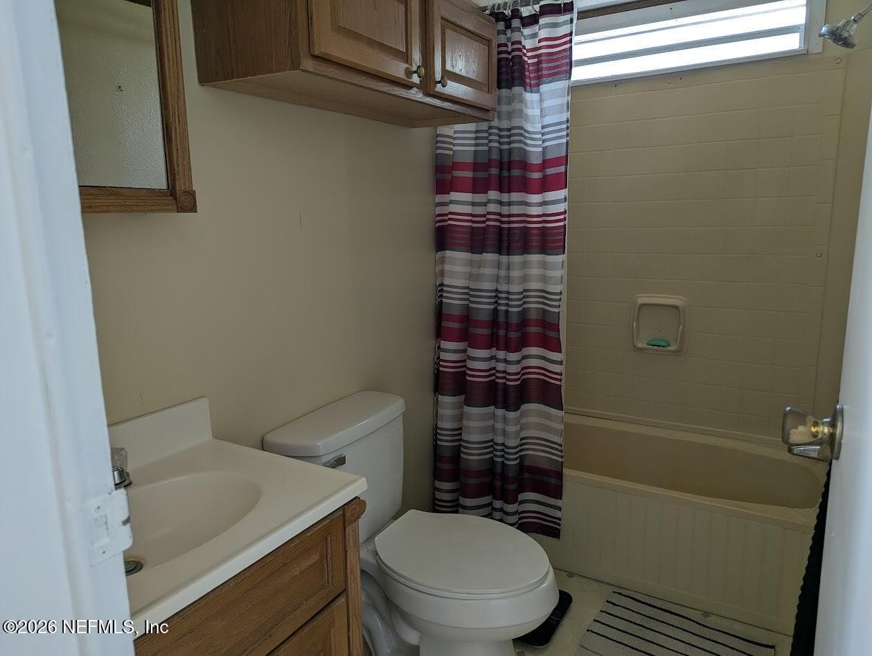 Photo 7 of 104 MOORE Avenue, Interlachen, FL 32148