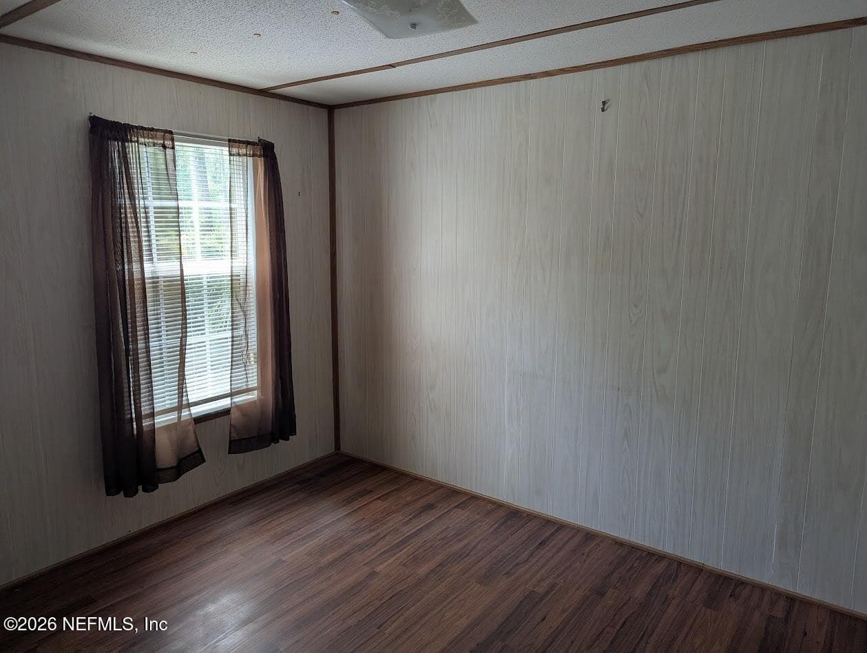 Photo 9 of 104 MOORE Avenue, Interlachen, FL 32148