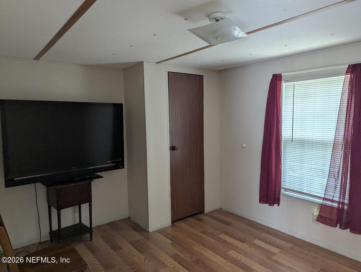 Photo 10 of 104 MOORE Avenue, Interlachen, FL 32148