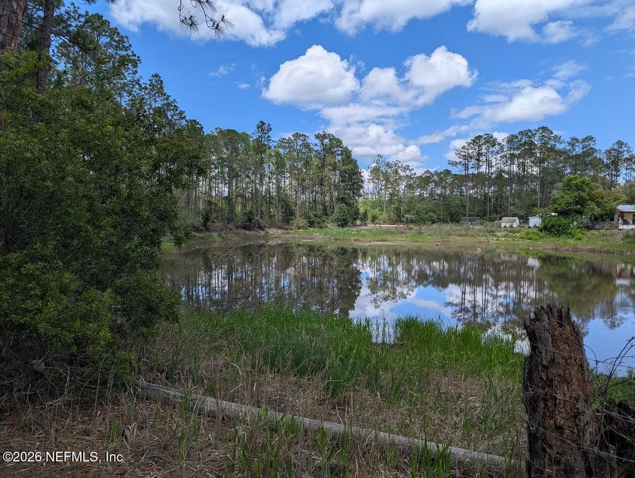 Photo 16 of 104 MOORE Avenue, Interlachen, FL 32148