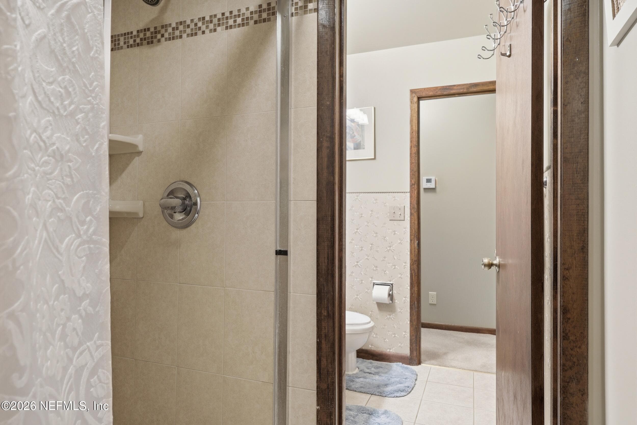 Jack and Jill Style Shower Room — 5419 COUNTY ROAD 352, Keystone Heights, FL 32656