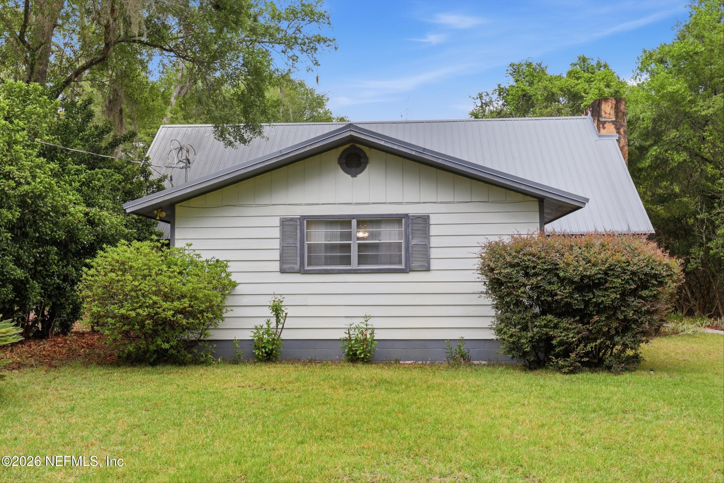 Side of Home Facing Front Yard — 5419 COUNTY ROAD 352, Keystone Heights, FL 32656