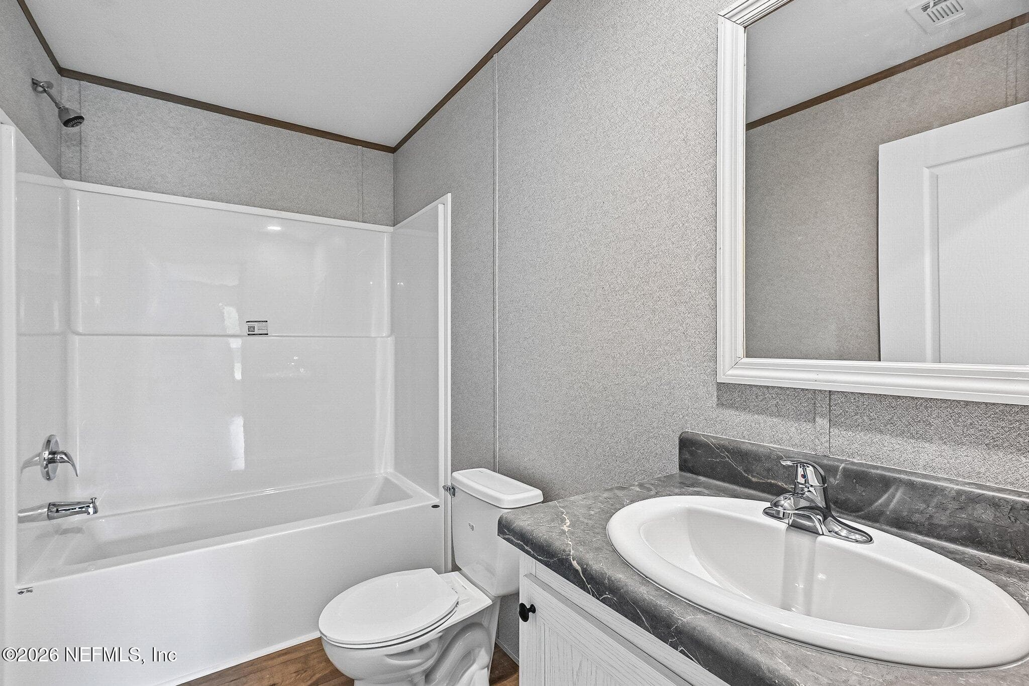 HALL BATHROOM — 6771 SW COUNTY ROAD 225, Starke, FL 32091