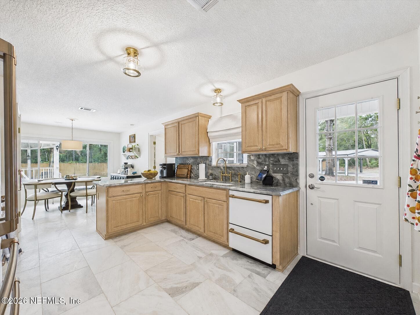 Photo 20 of 129 GRASSY Lane, Palatka, FL 32177