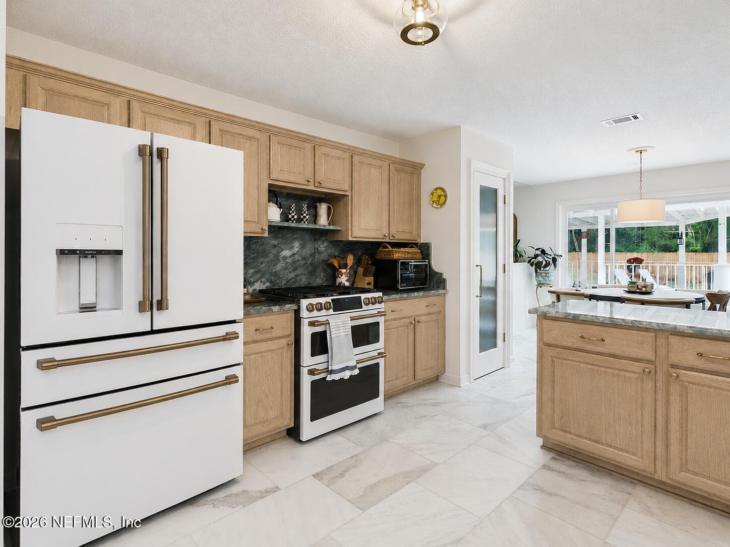 Photo 19 of 129 GRASSY Lane, Palatka, FL 32177