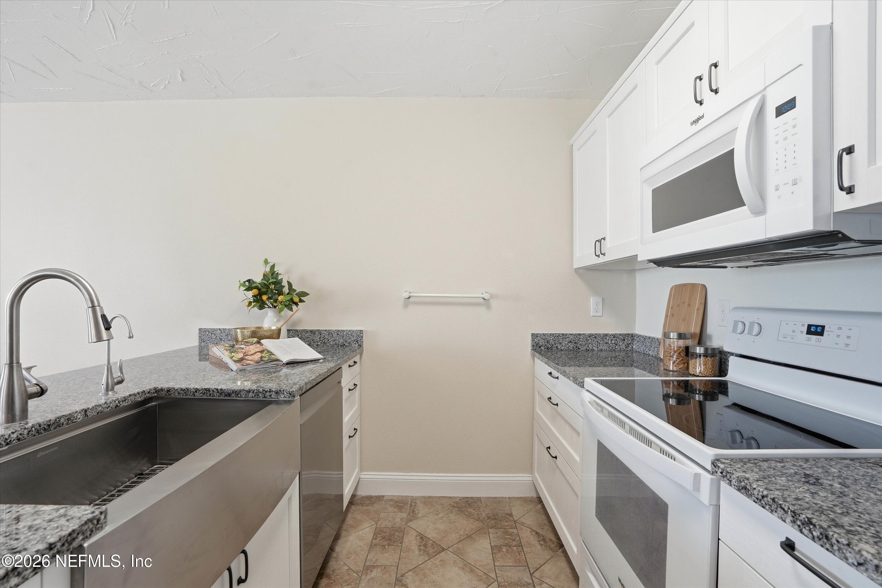 Photo 9 of 998 CABO BLANCO Avenue E, Jacksonville, FL 32233