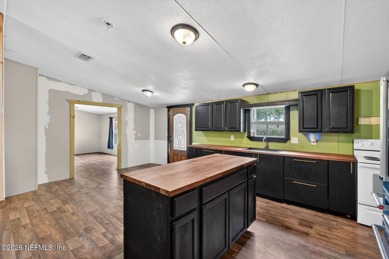 Photo 13 of 134 WINDY HILLS Road, Hawthorne, FL 32640