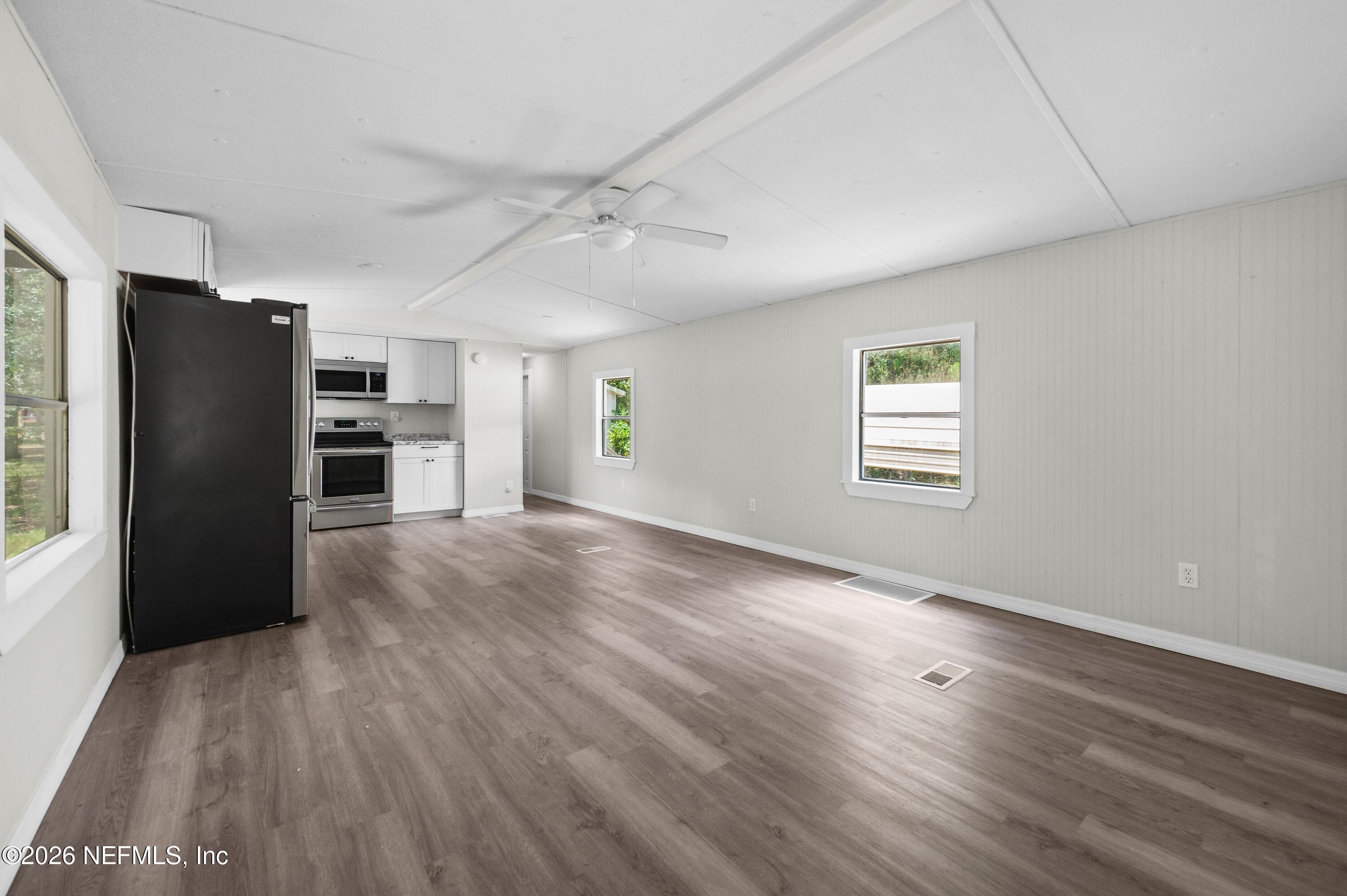Photo 18 of 207 MILTON Avenue, Interlachen, FL 32148
