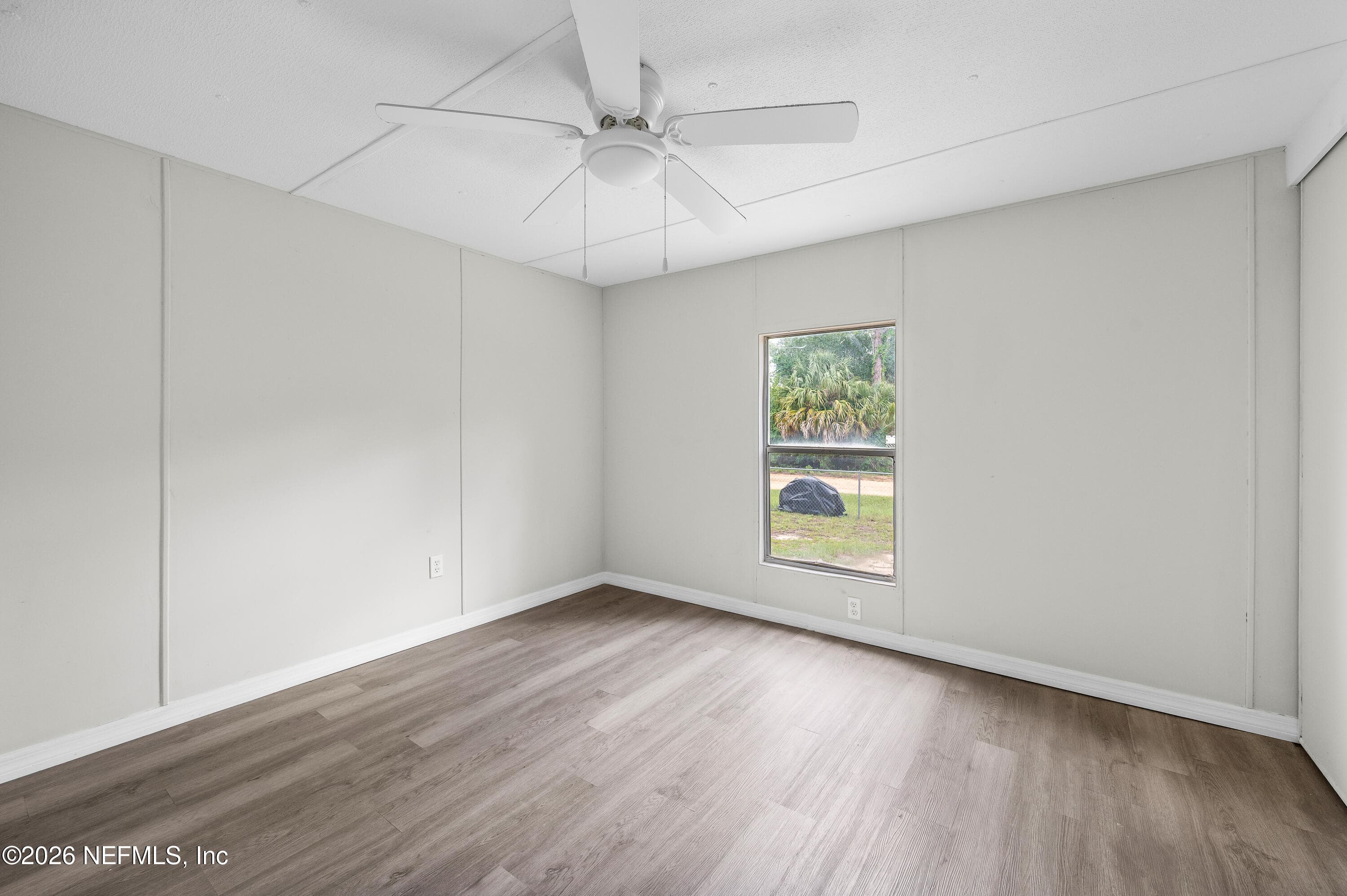 Photo 31 of 207 MILTON Avenue, Interlachen, FL 32148