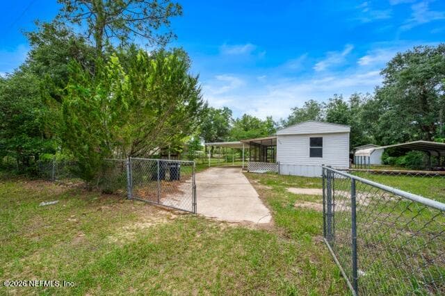 Photo 3 of 207 MILTON Avenue, Interlachen, FL 32148