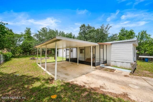 Photo 2 of 207 MILTON Avenue, Interlachen, FL 32148