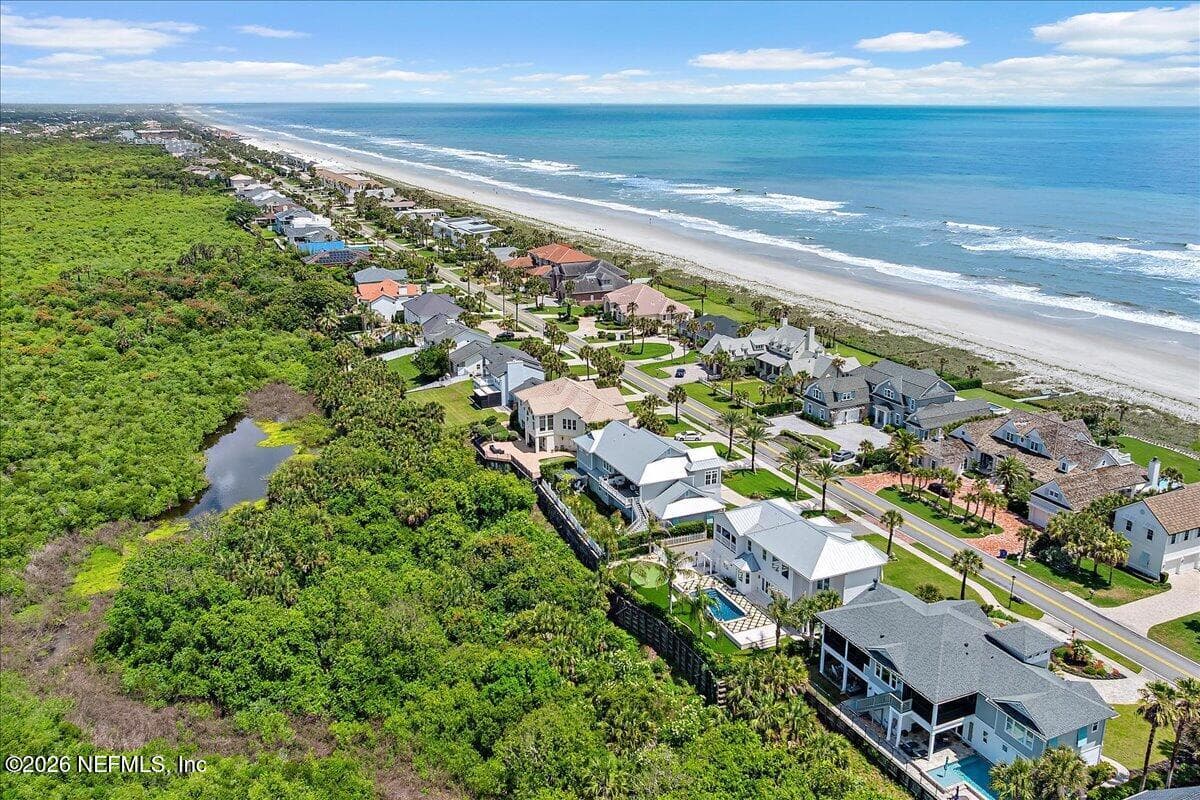 Easy walk, bike or drive to The Lodge & Club or Ponte Vedra Inn & Club by beach or sidewalks. — 724 PONTE VEDRA Boulevard, Ponte Vedra Beach, FL 32082