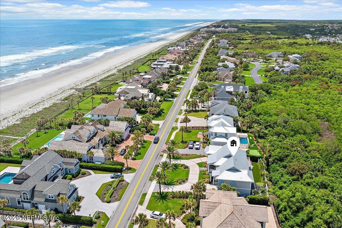 Easy walk, bike or drive to Sawgrass Beach Club by beach or sidewalks. — 724 PONTE VEDRA Boulevard, Ponte Vedra Beach, FL 32082