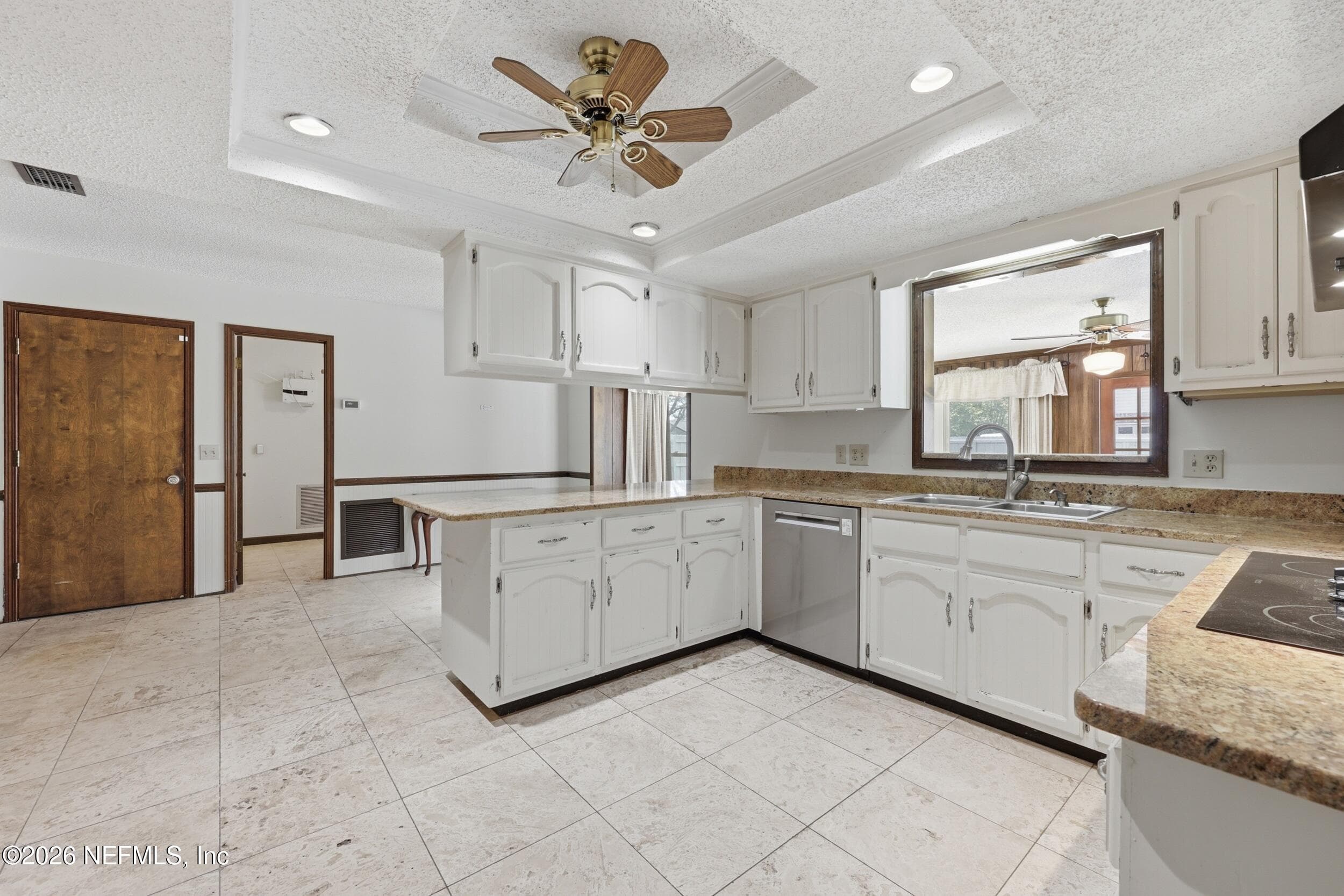 Kitchen and Breakfast Nook — 13040 LOBLOLLY Lane S, Jacksonville, FL 32246