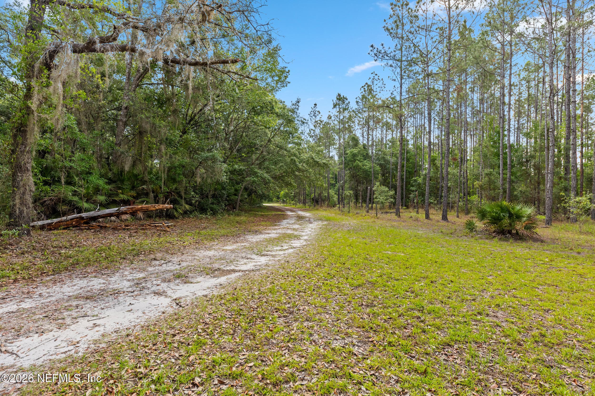 Photo 31 of 181 CARRAWAY CHURCH Road, Palatka, FL 32177