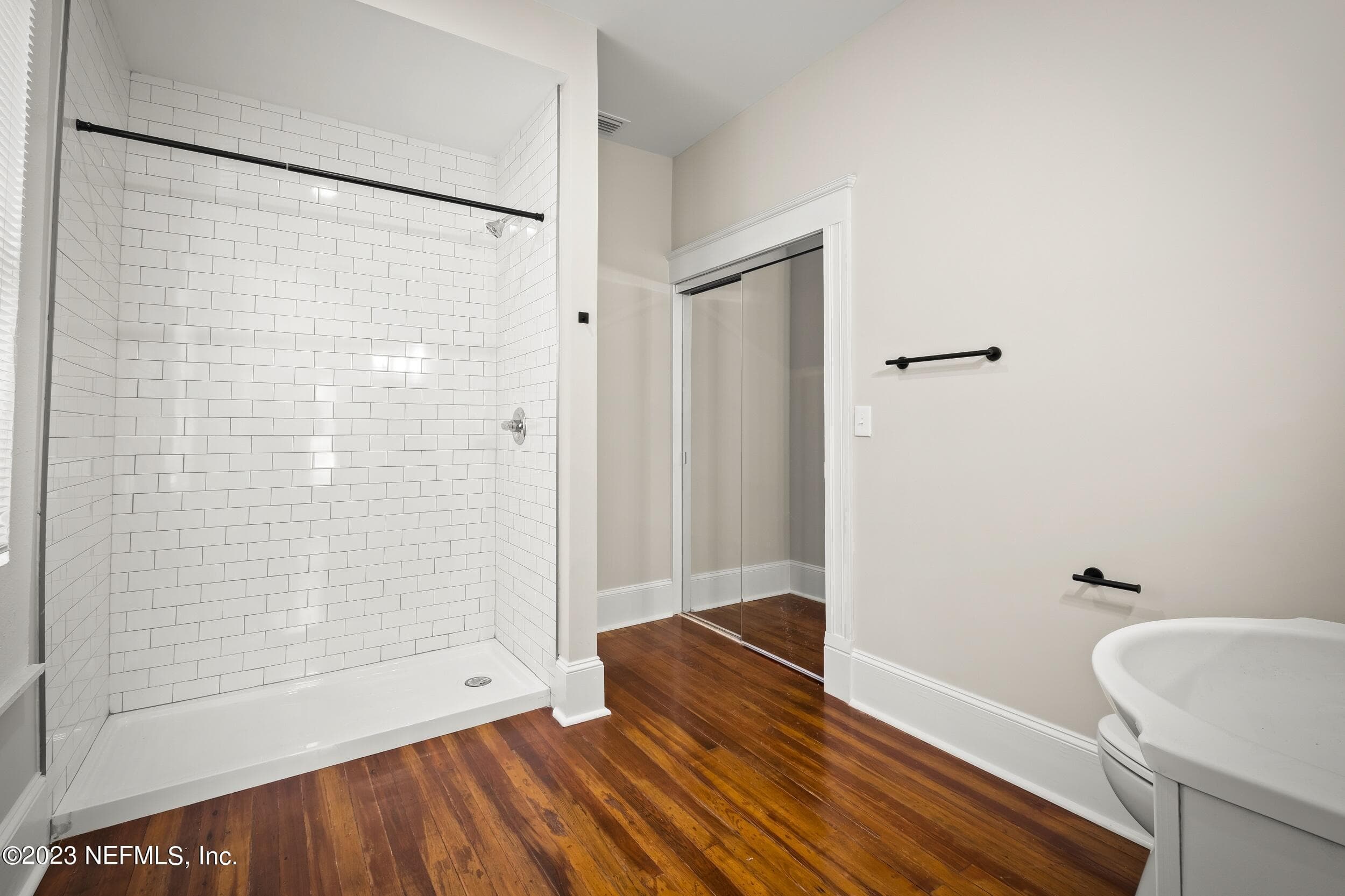 Photo 15 of 1832 WALNUT Street, Jacksonville, FL 32206