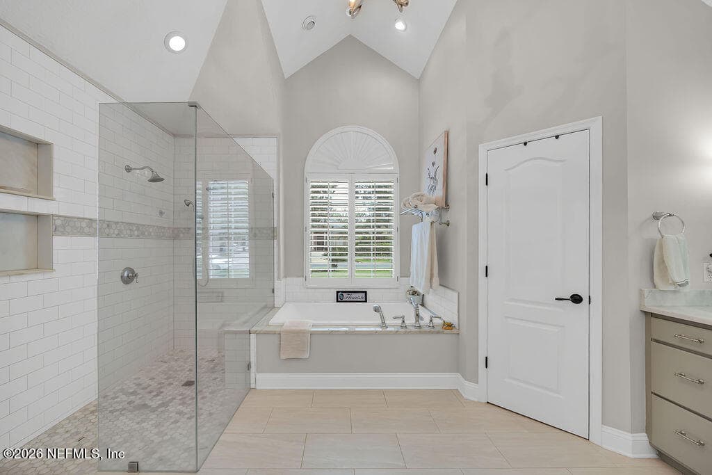 Photo 5 of 13747 BROMLEY POINT Drive, Jacksonville, FL 32225