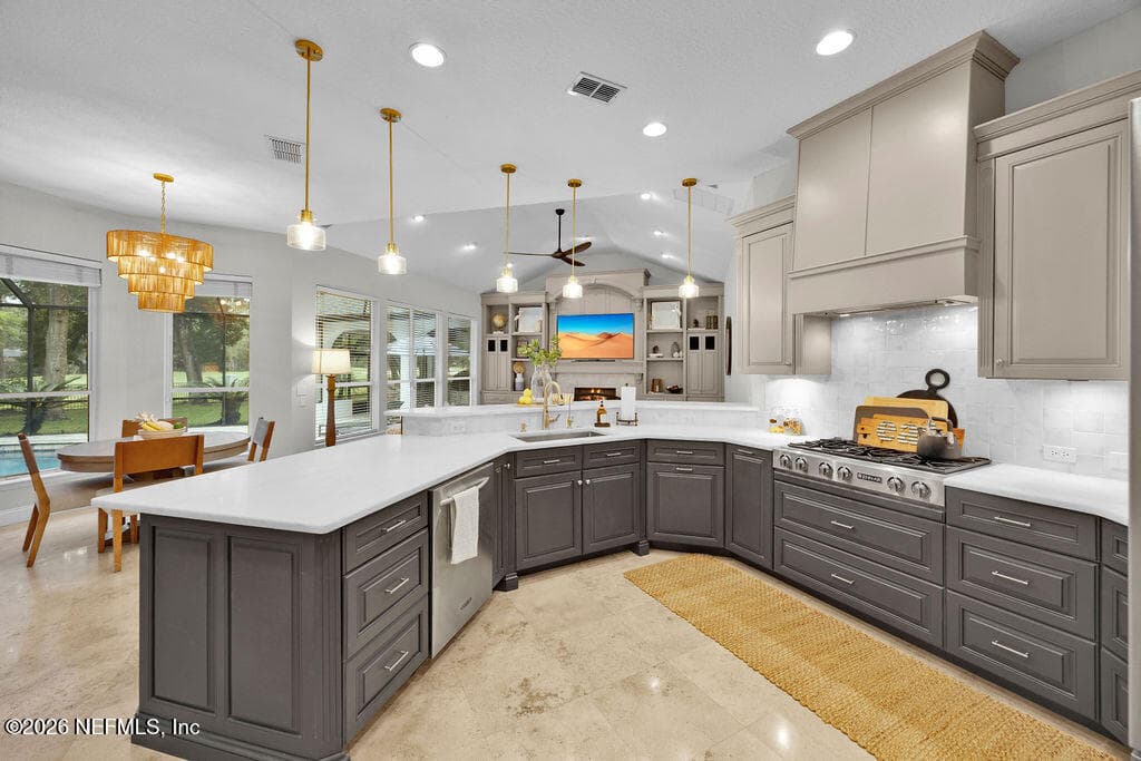 Photo 4 of 13747 BROMLEY POINT Drive, Jacksonville, FL 32225