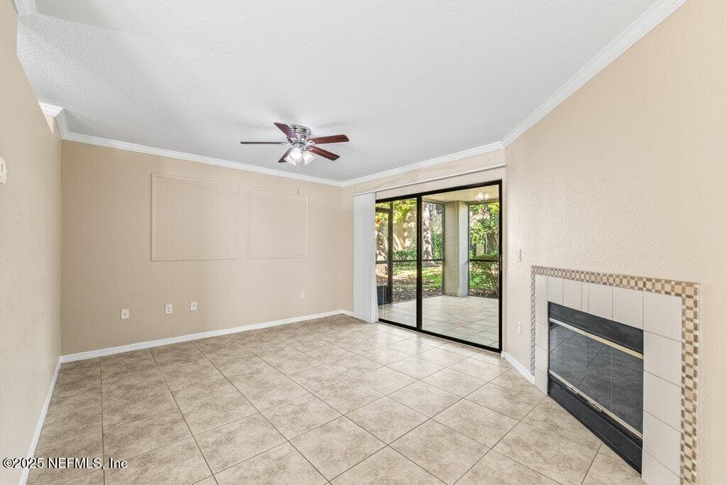 Den — 10150 BELLE RIVE Boulevard 303, Jacksonville, FL 32256