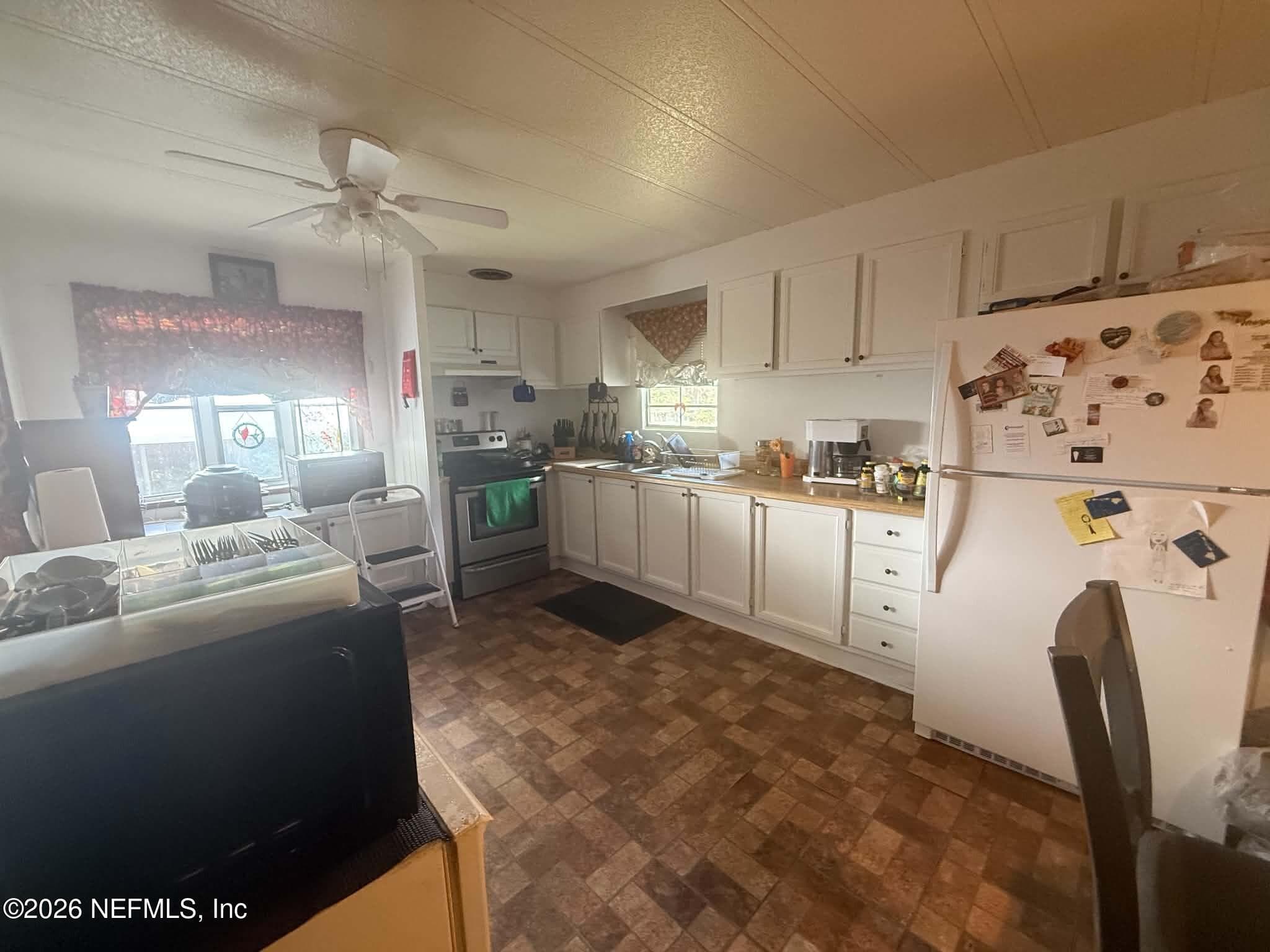 Photo 11 of 412 64TH Street, Interlachen, FL 32148