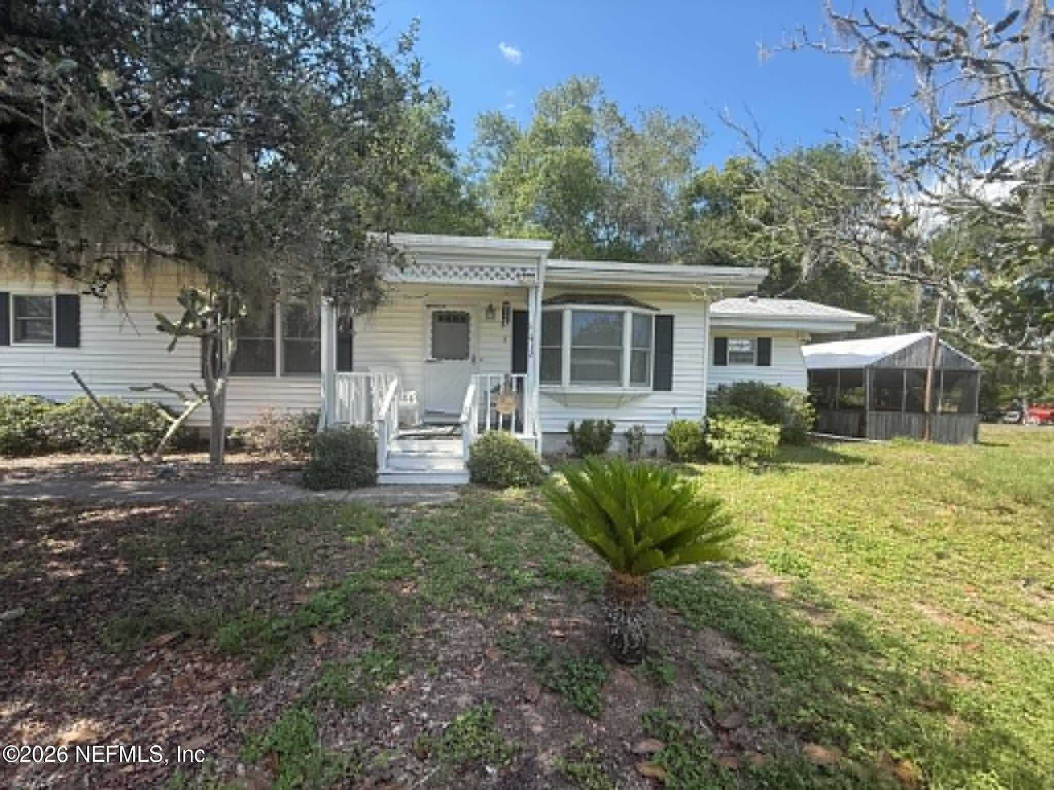 Photo 2 of 412 64TH Street, Interlachen, FL 32148