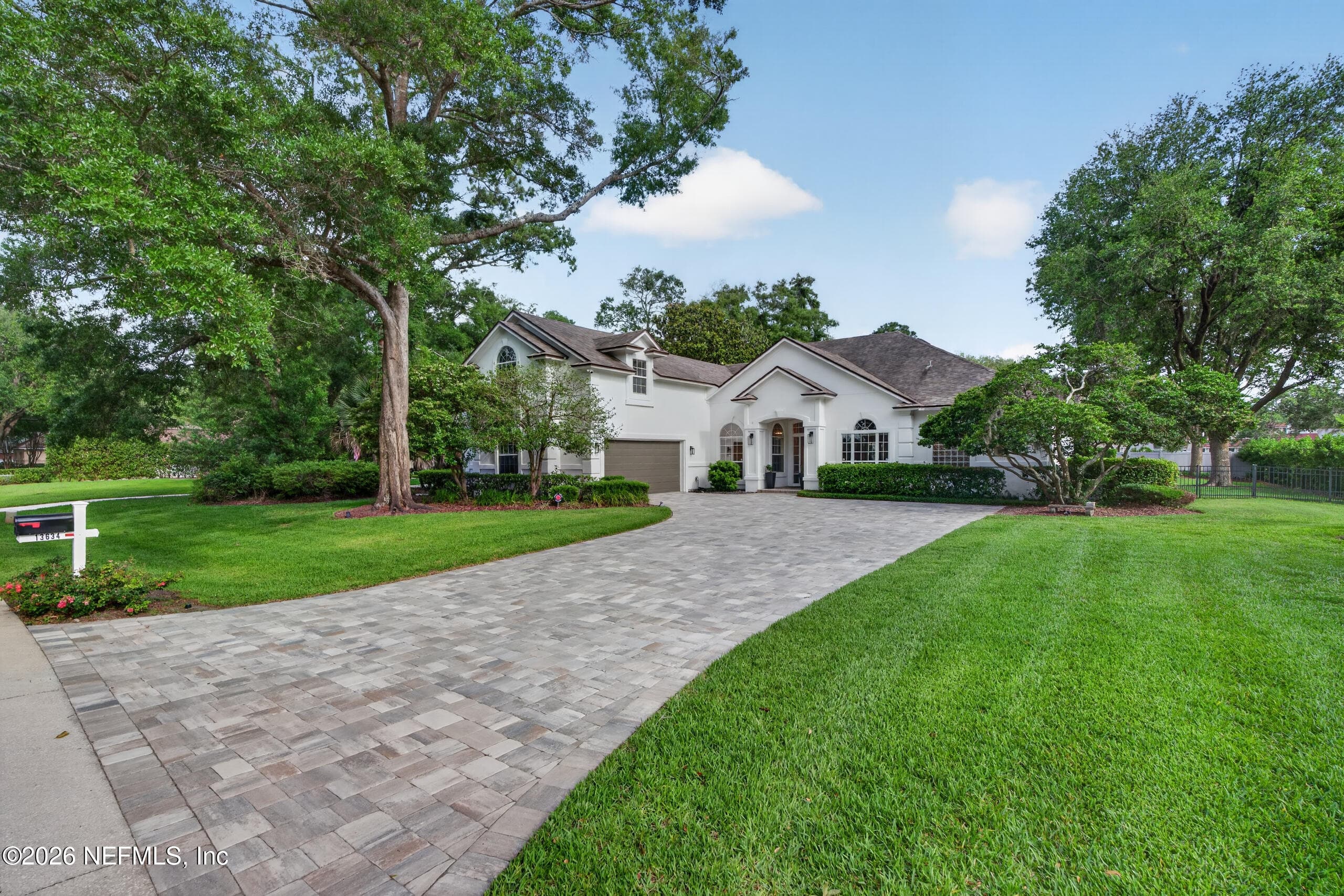 Great curb appeal — 13634 SHIPWATCH Drive, Jacksonville, FL 32225