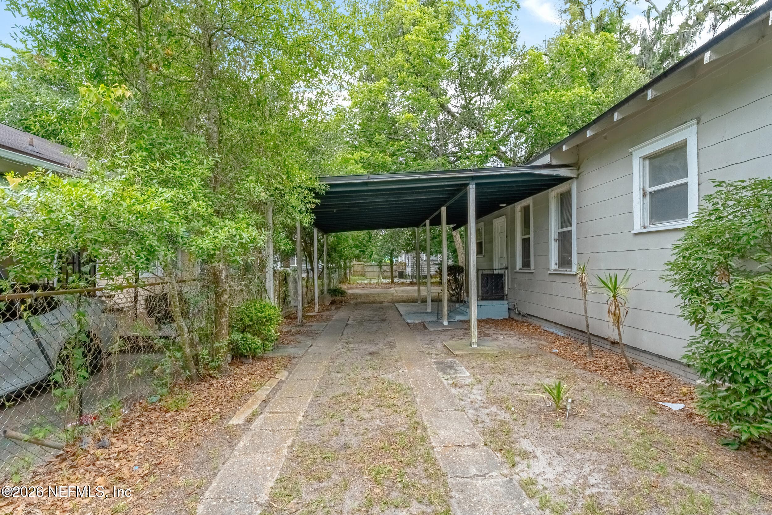 Photo 8 of 530 W 19TH Street, Jacksonville, FL 32206