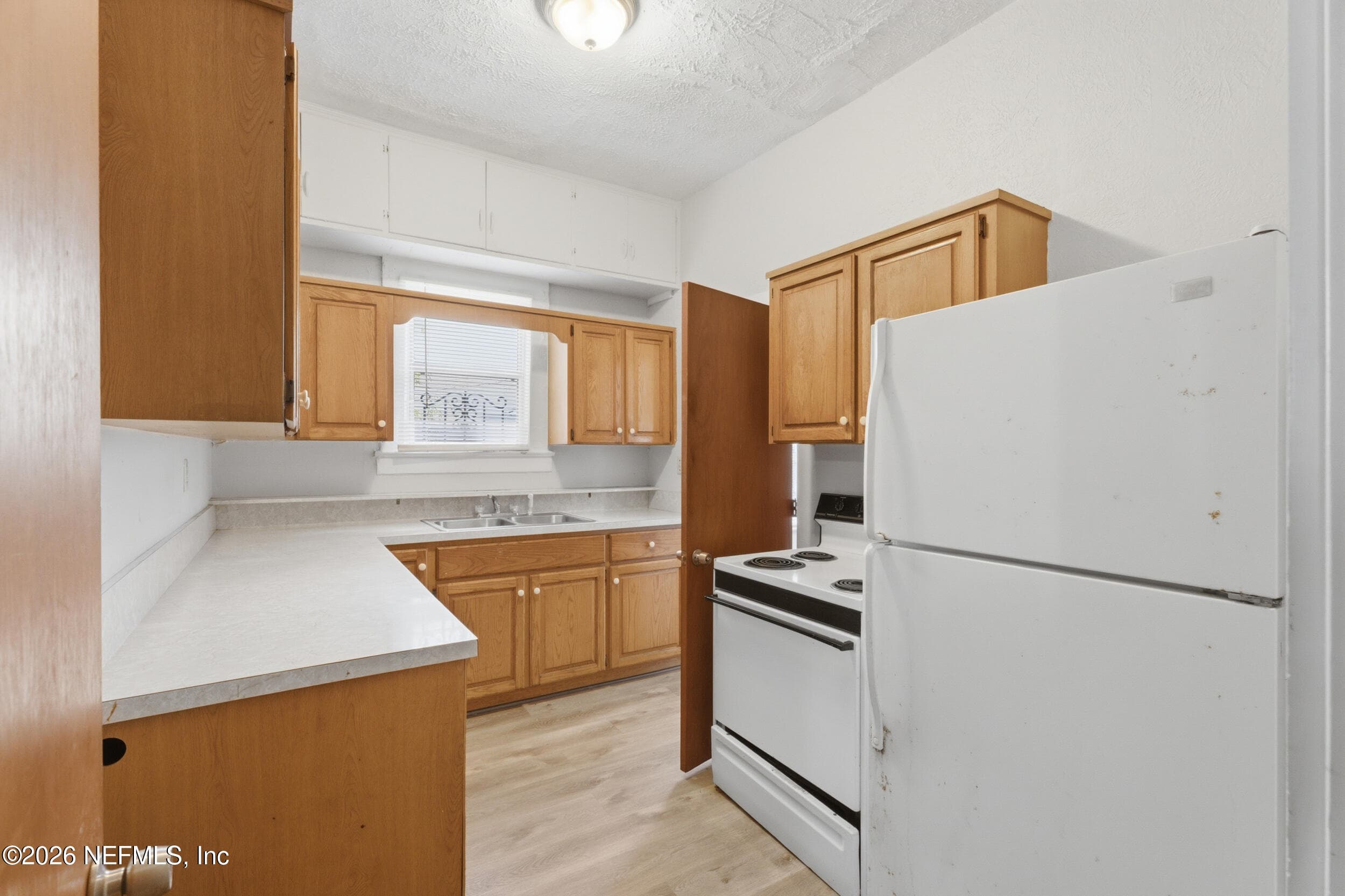 Photo 4 of 530 W 19TH Street, Jacksonville, FL 32206
