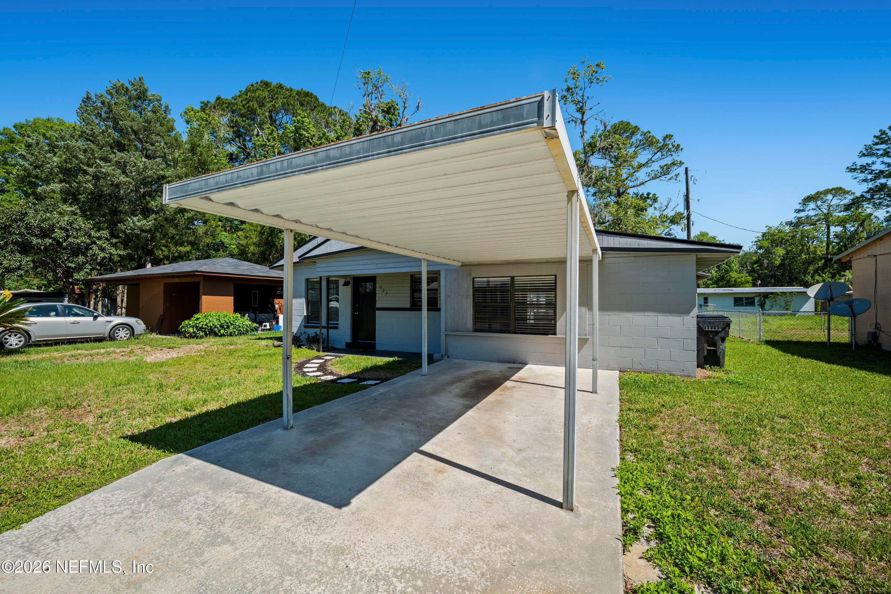Photo 9 of 627 FRANCIS Street, Starke, FL 32091