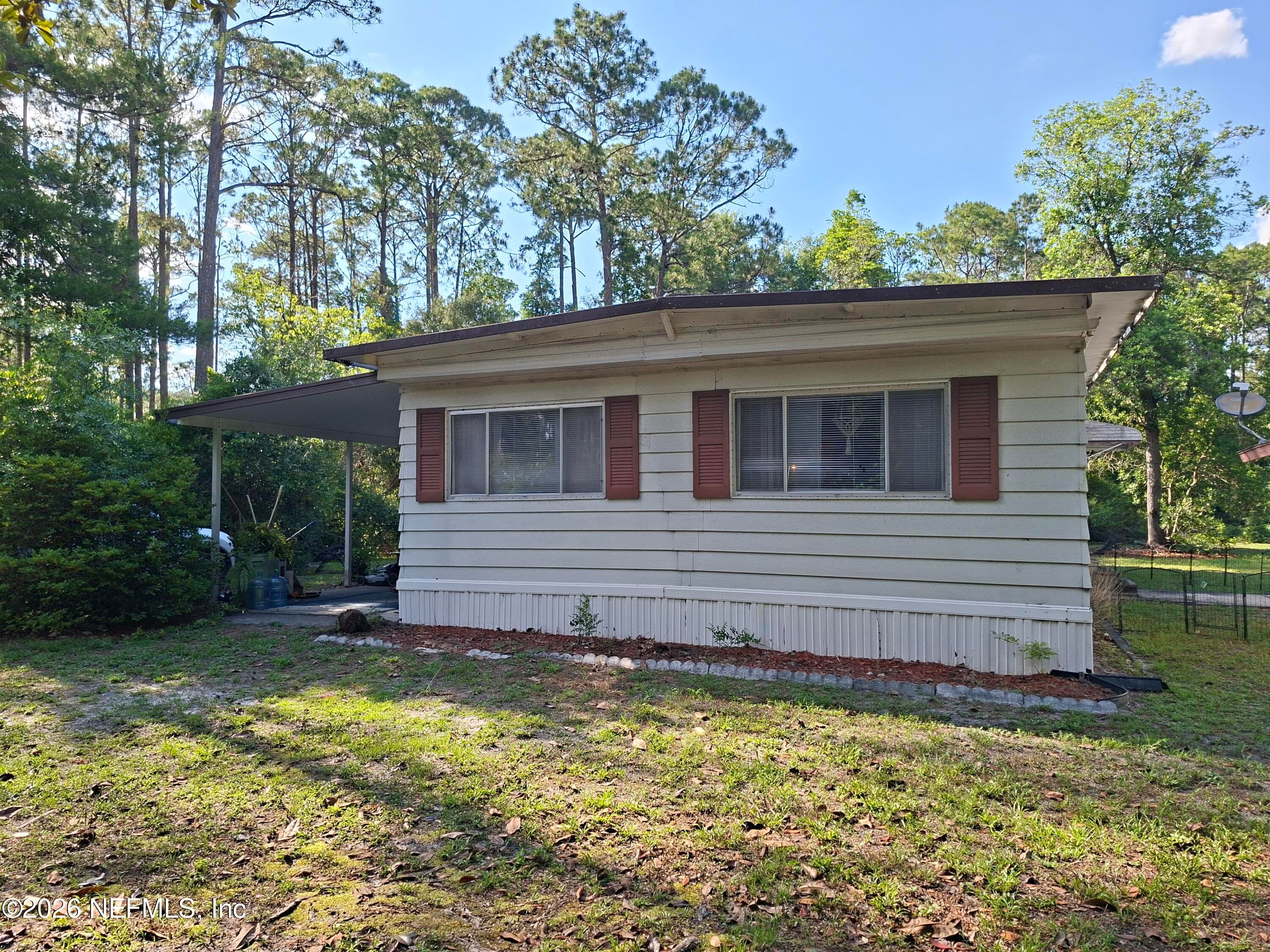 Photo 2 of 204 SEMINOLE Trail, Georgetown, FL 32139