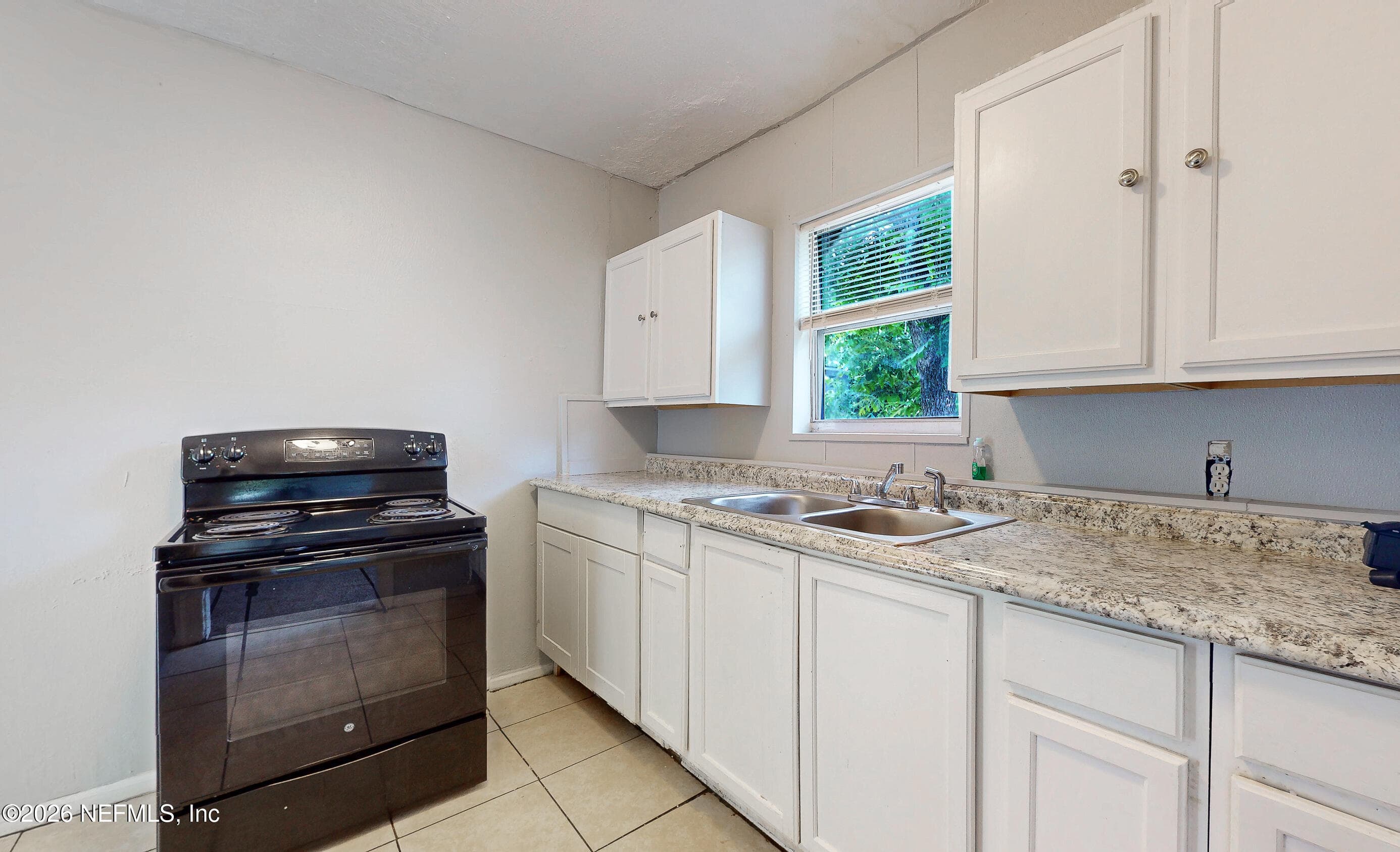 Photo 2 of 1603 W 14TH Street, Jacksonville, FL 32209